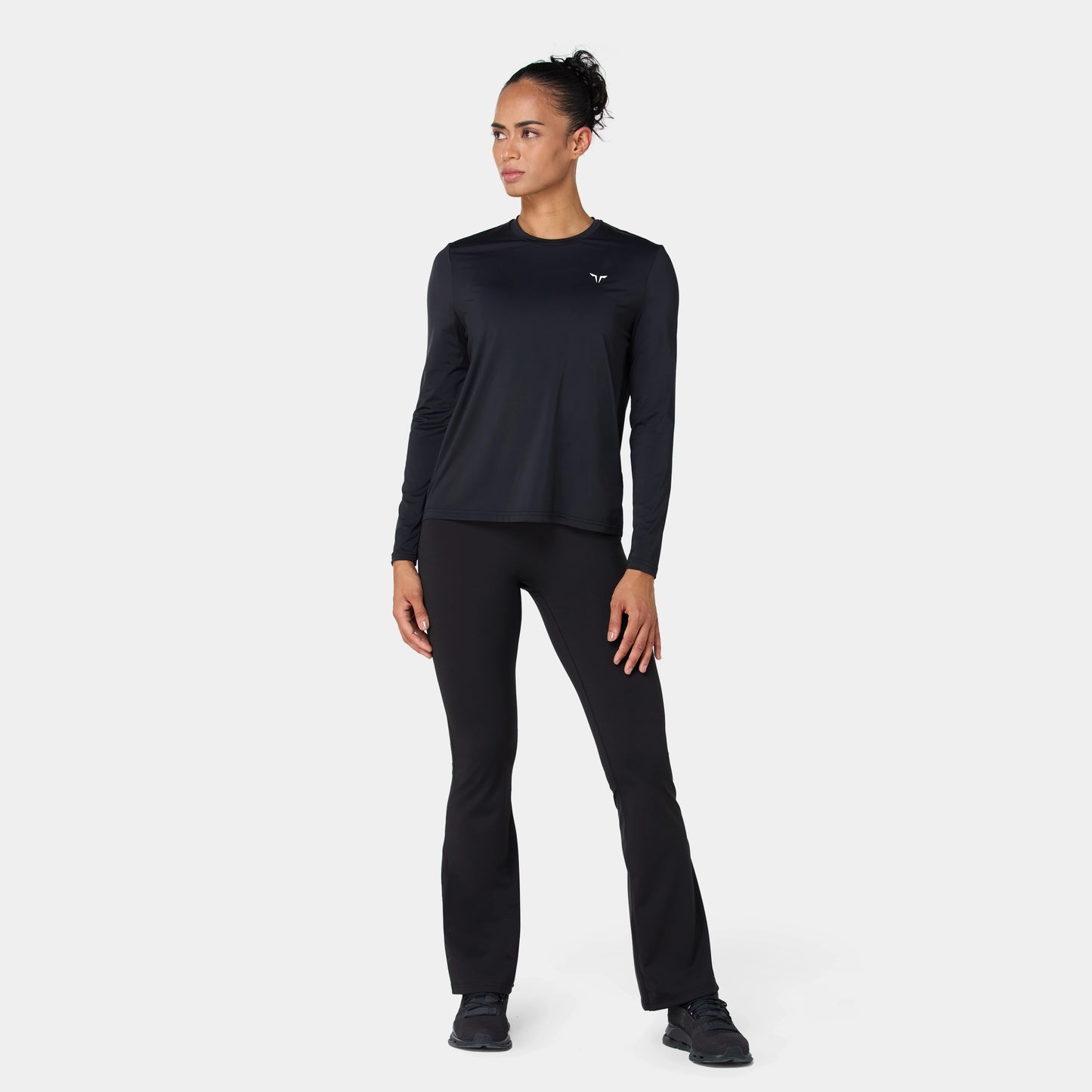 تيشيرت خفيف مع أكمام طويلة - أسود