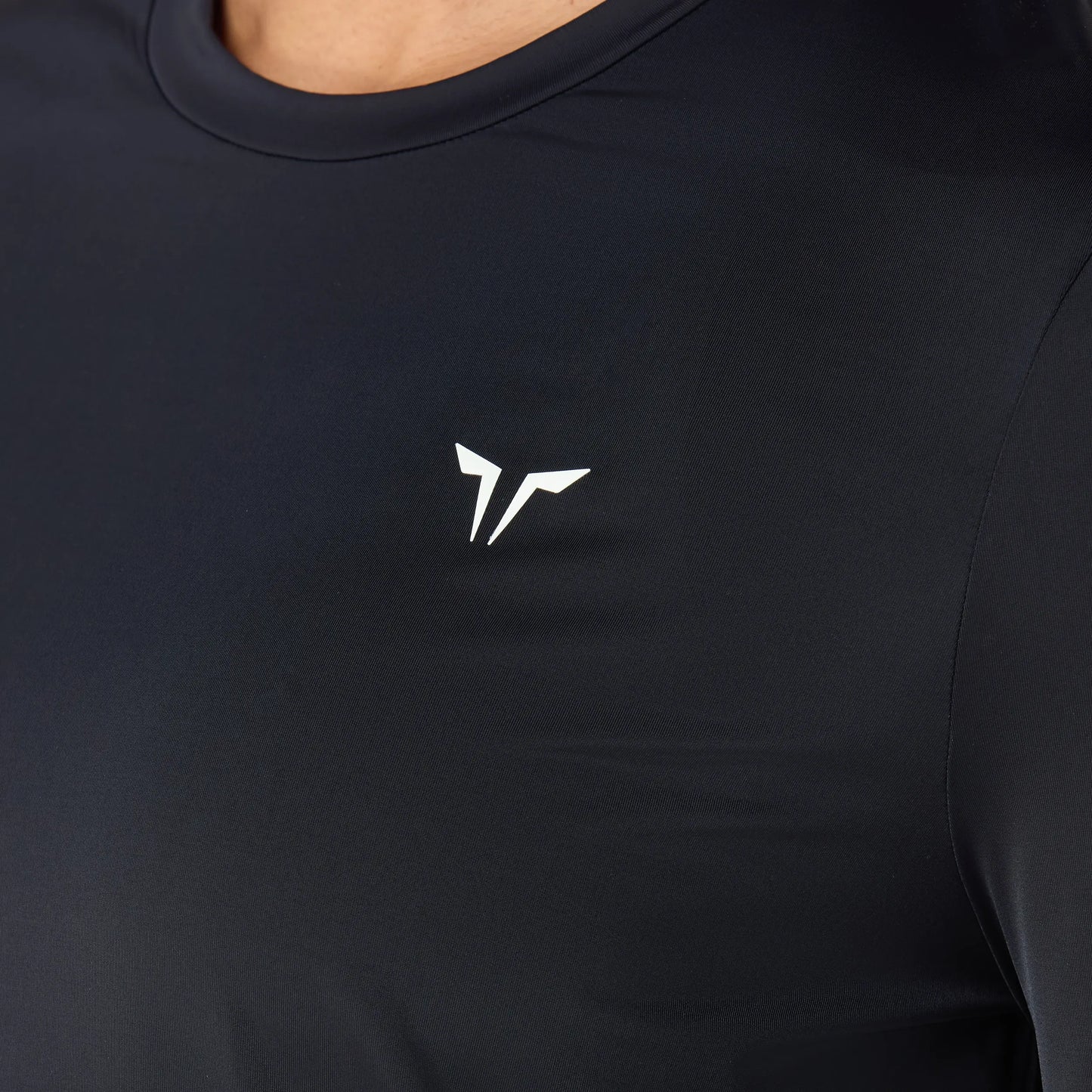 تيشيرت خفيف مع أكمام طويلة - أسود