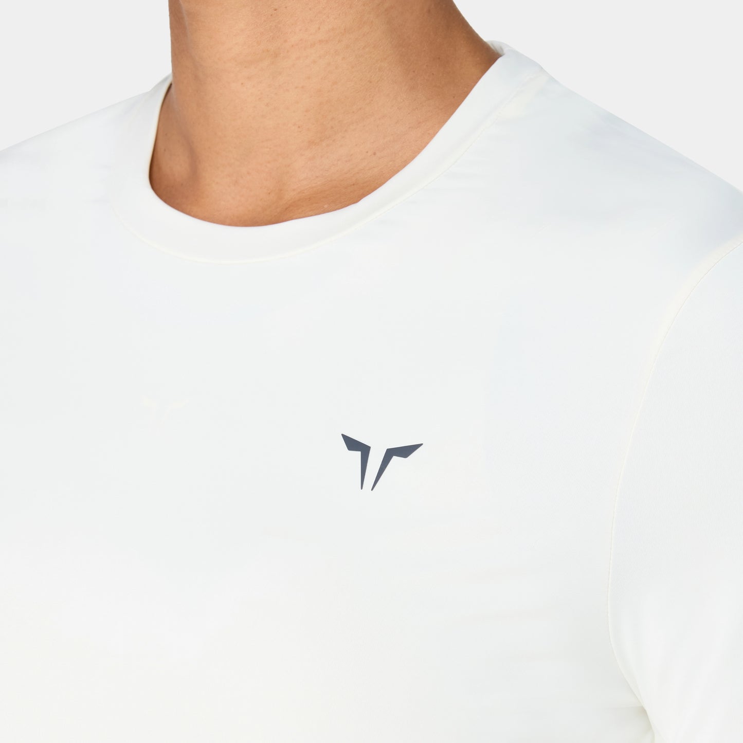 تيشيرت خفيف مع أكمام طويلة - أبيض لؤلؤي