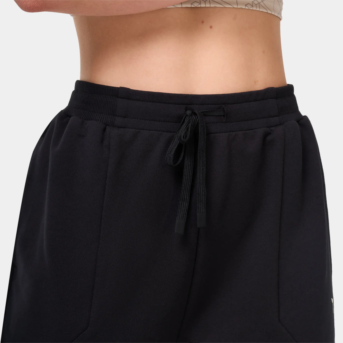 ايسينشال جوقرز بقصة ضيقة - أسود