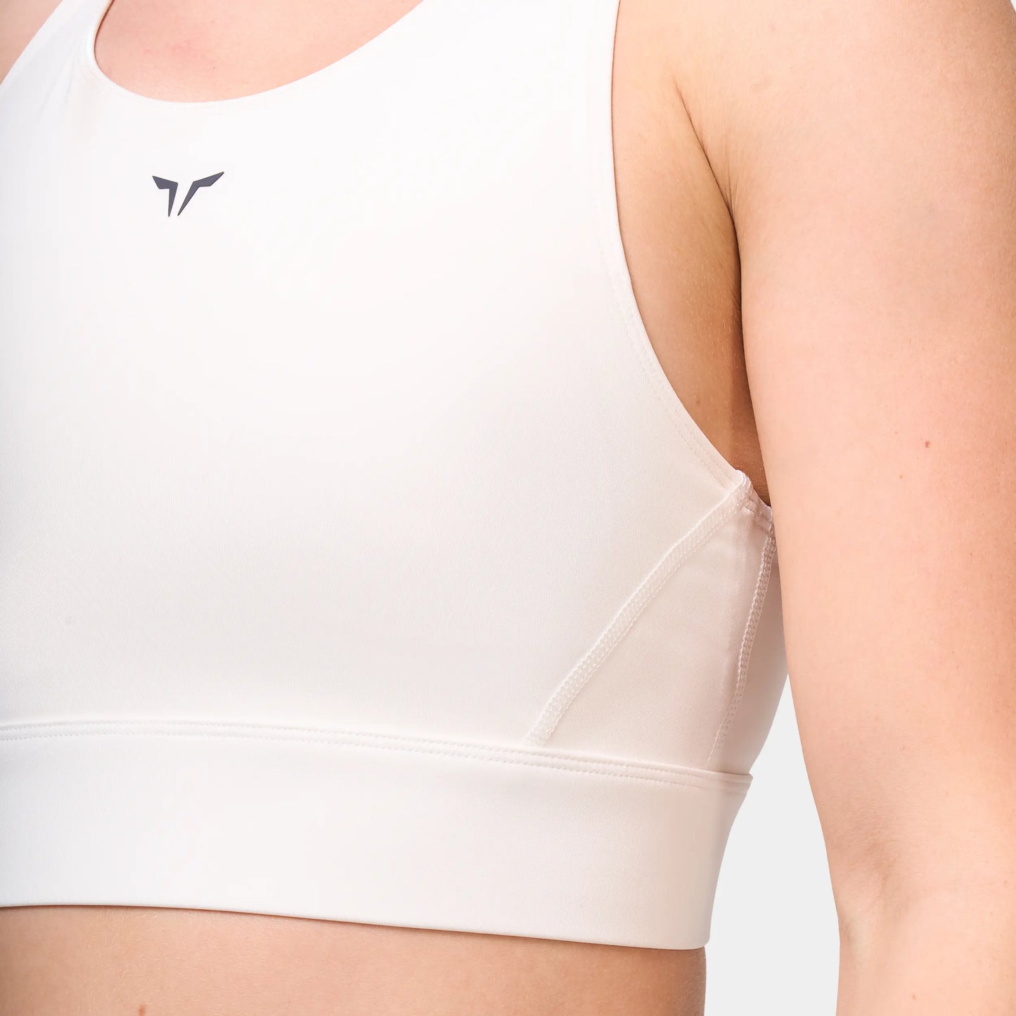 ايسينشال حمالة صدر عالية التأثير-  أبيض لؤلؤي