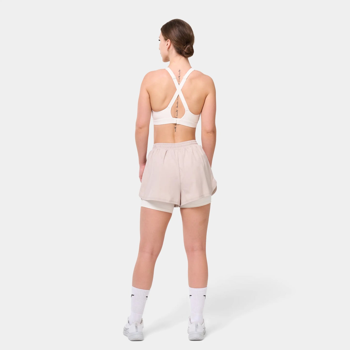  ايسينشال حمالة صدر بحزام خلفي متقاطع قابل للتعديل-أبيض لؤلؤي