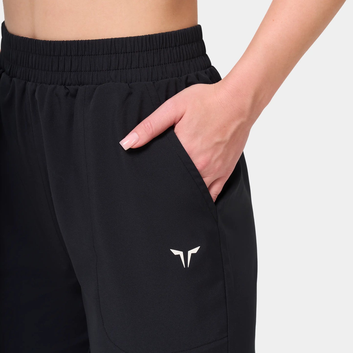 ايسينشال جوقرز مريح بنسيج ووفن المطاطي-أسود