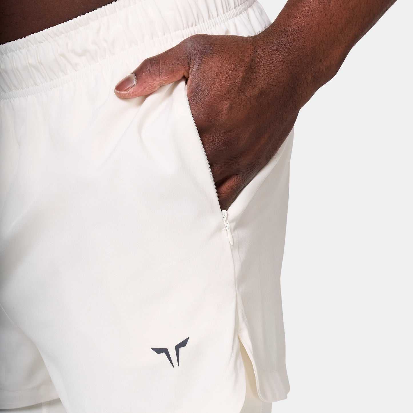 ليمتليس شورت 2 في 1 5" - أبيض لؤلؤي