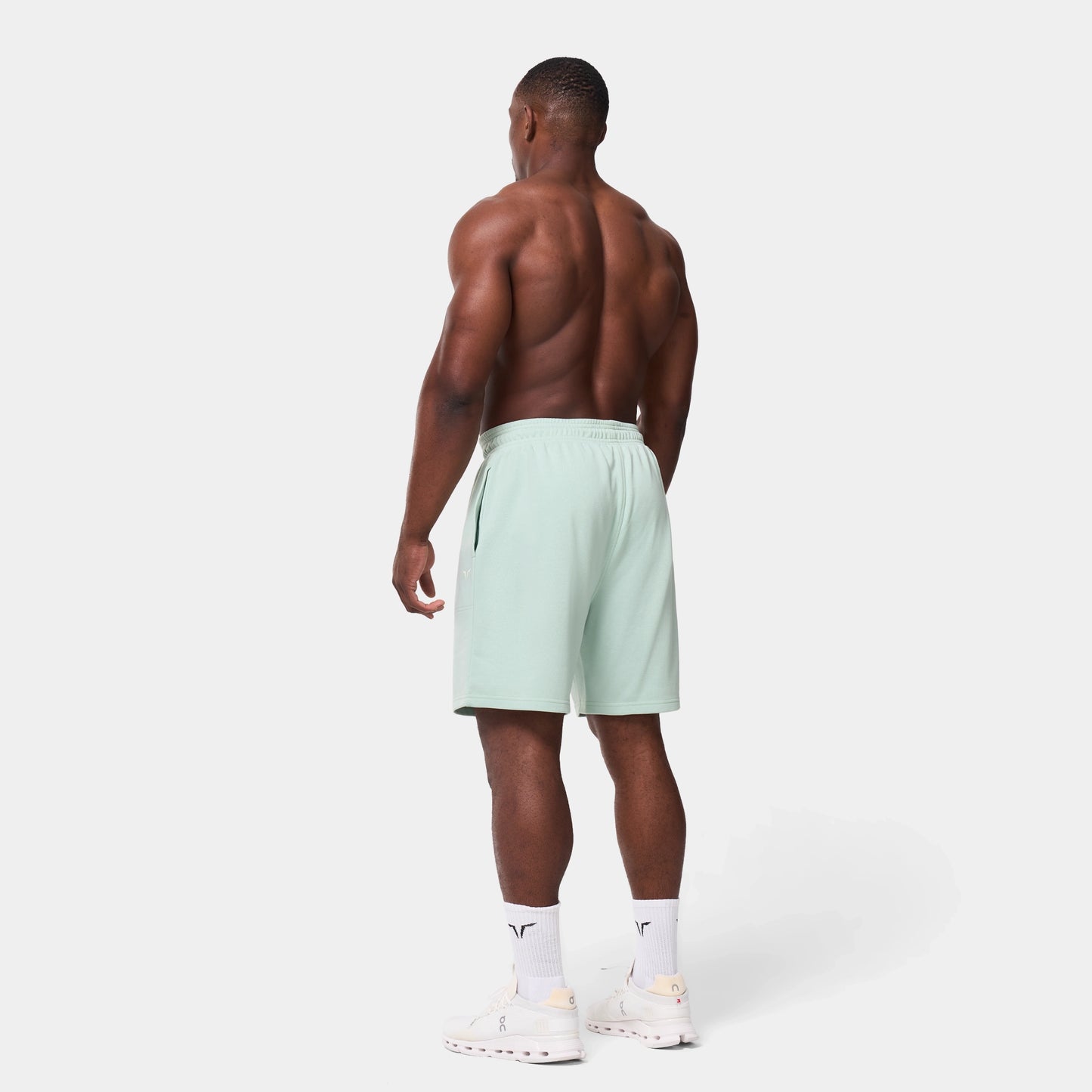 ايسينشال شورت مريح 7 انش- أكوا فاتح