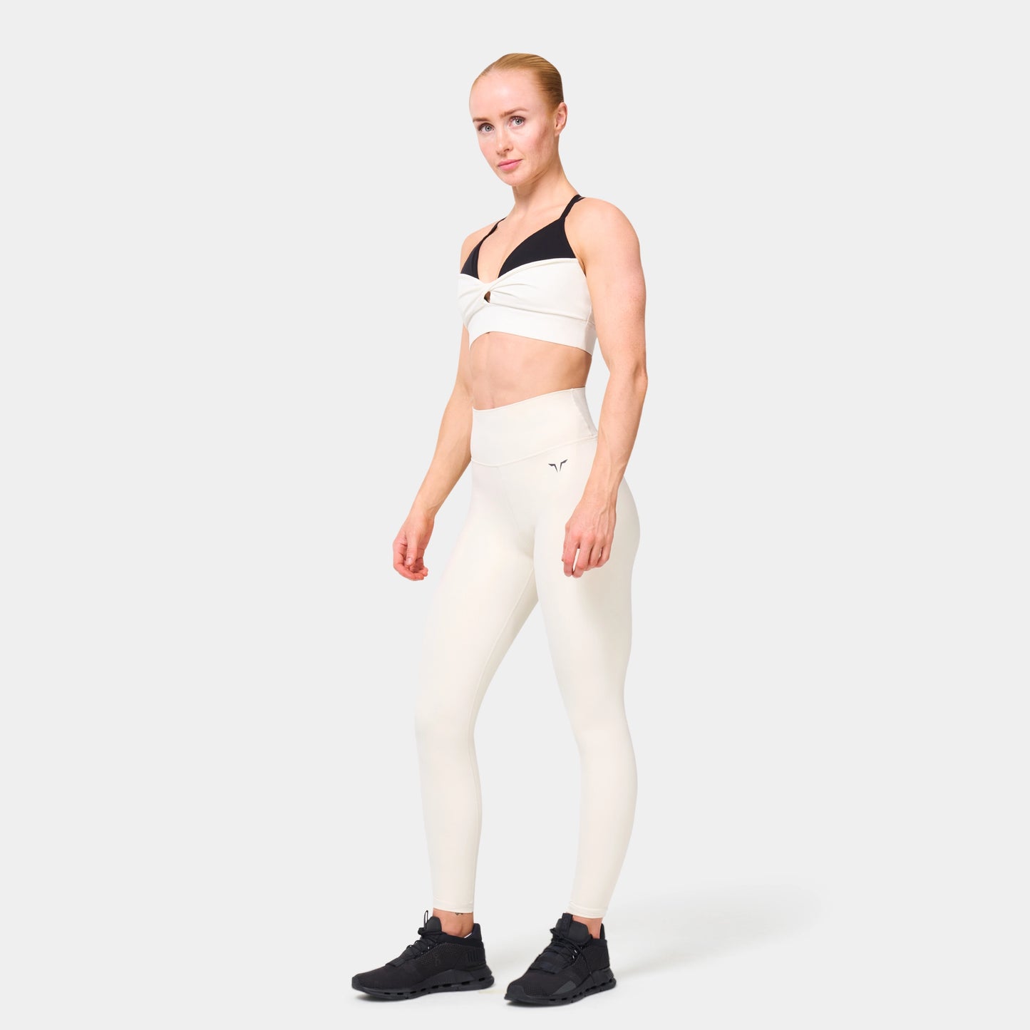 حمالة صدر بتصميم تويست أمامي- أبيض لؤلؤي