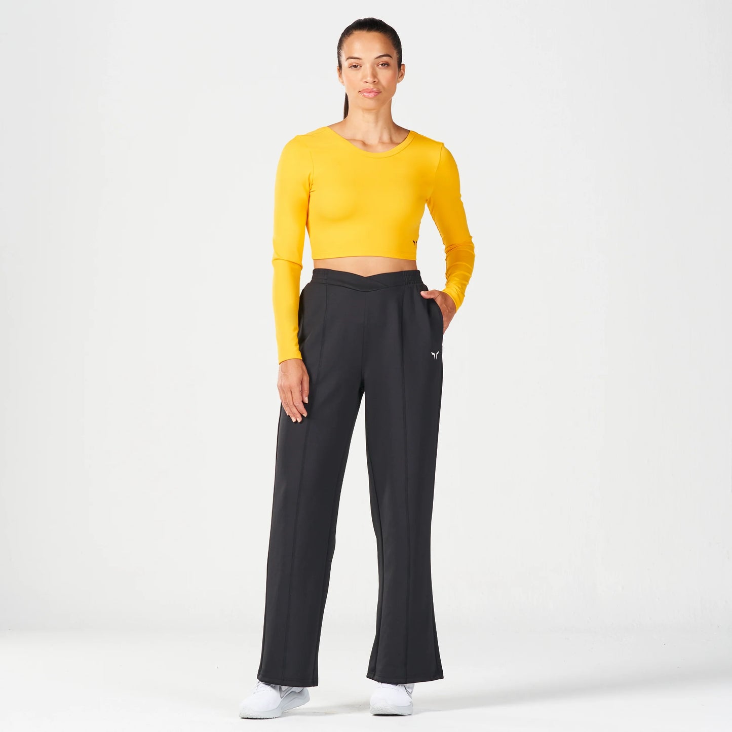 بنطال بقصة مستقيمة وتصميم متقاطع - أسود