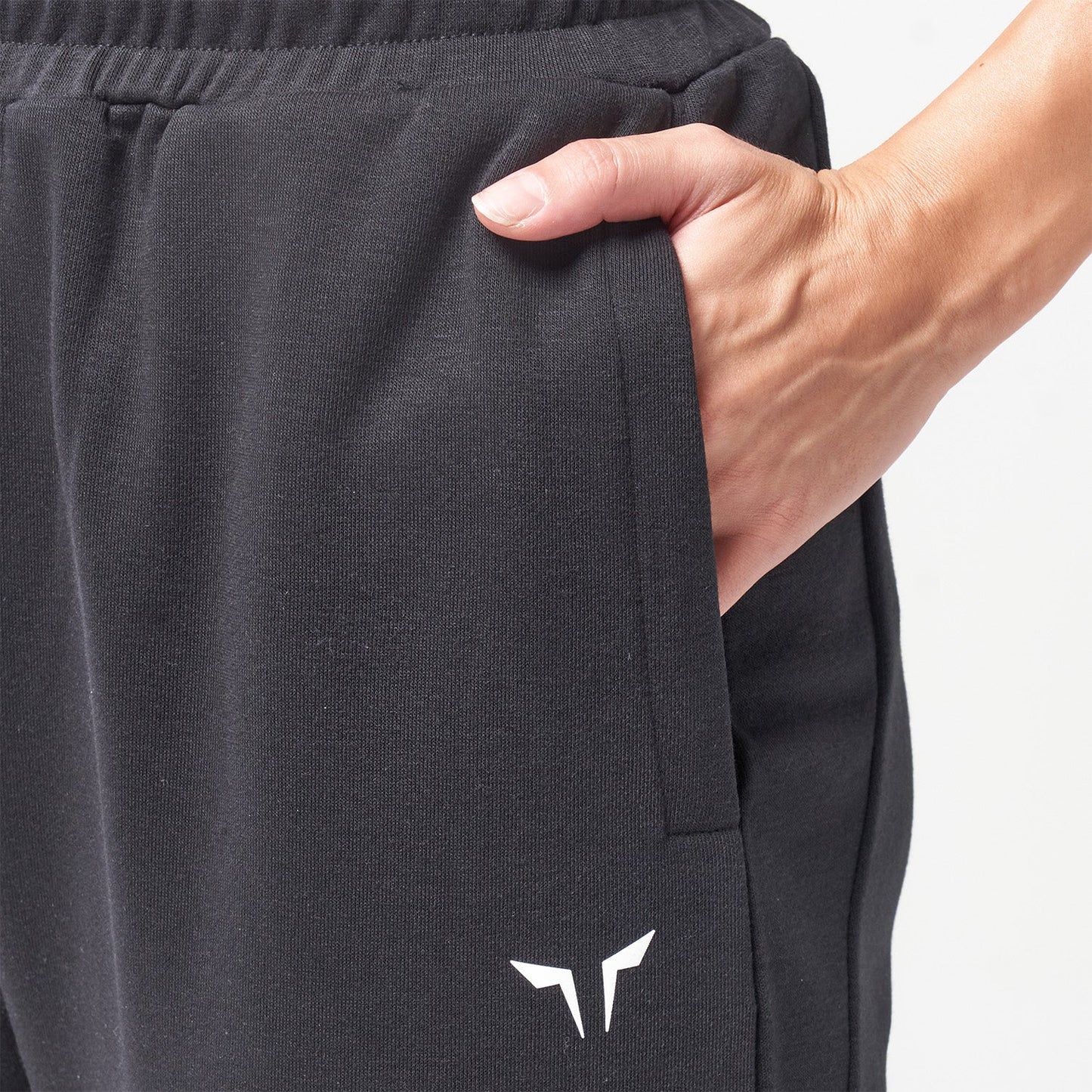 squatwolf-gym-wear-essential-joggers-black-workout-tee-for-women