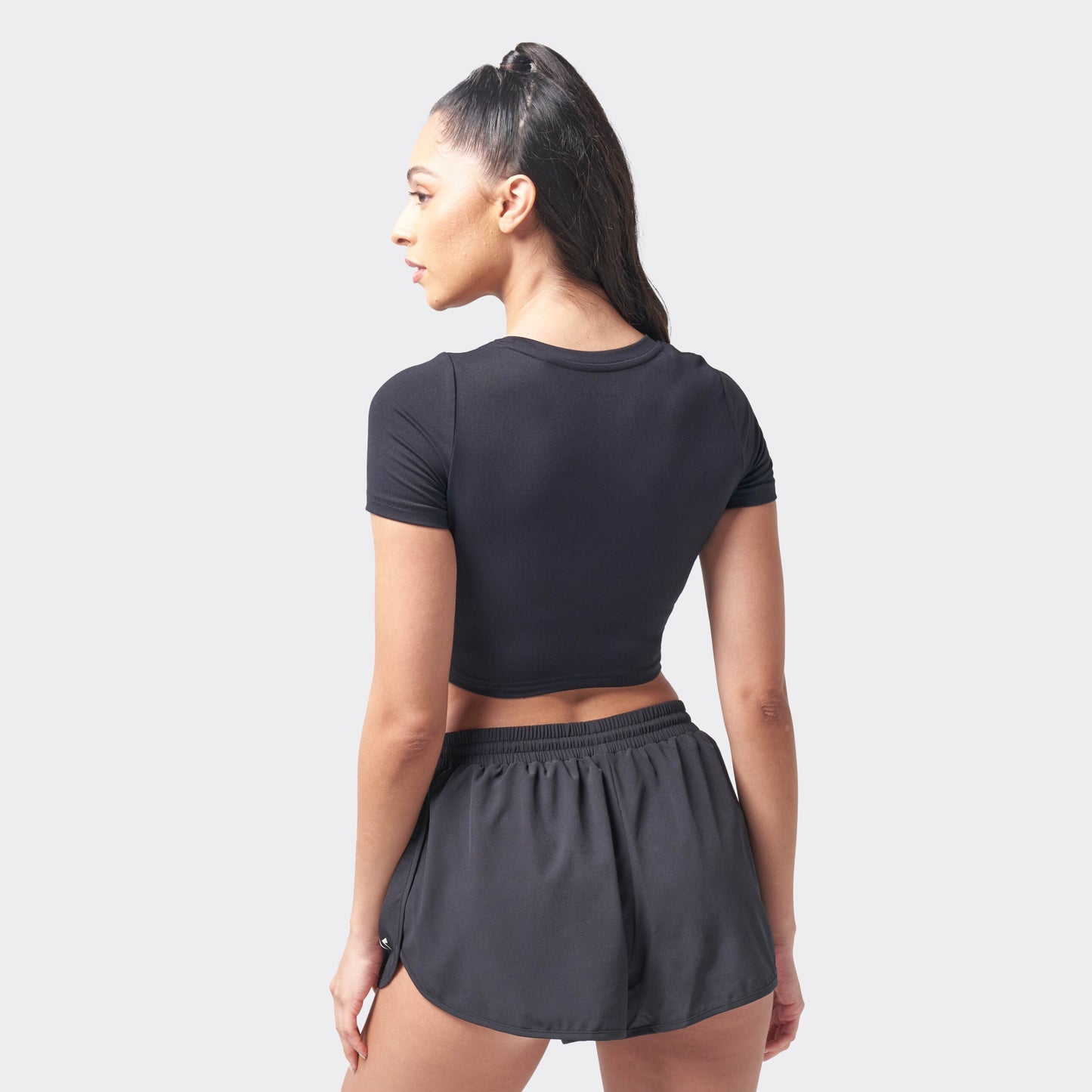 Essential Cropped T-shirt - Black