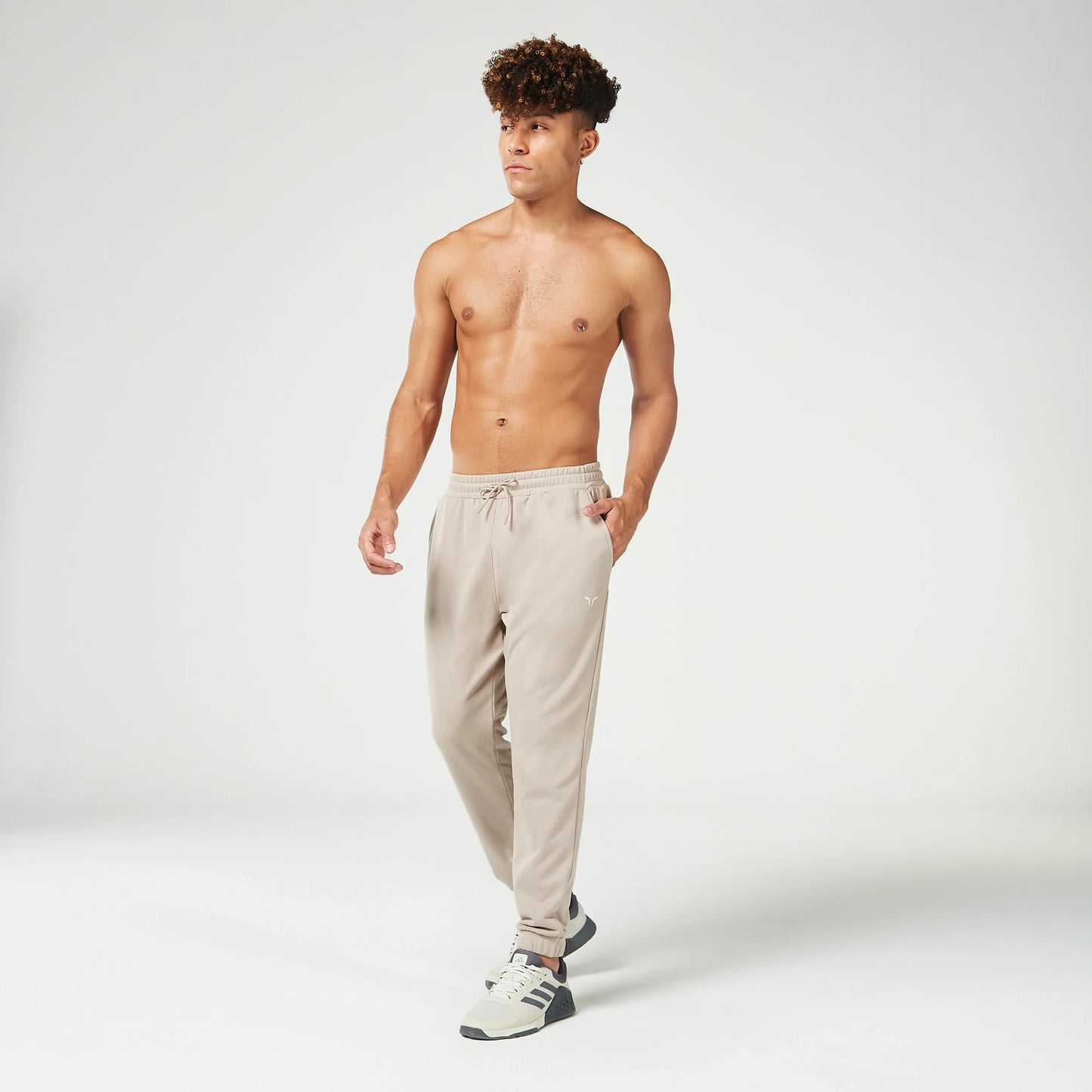 ايسينشال بنطلون جوقرز - نرابي