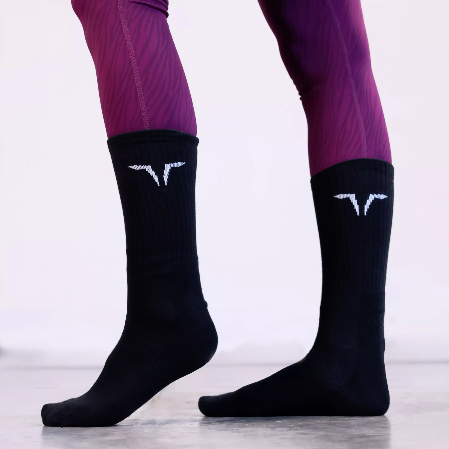 squatwolf-gym-wear-pack-of-3-core-crew-socks-onyx-workout