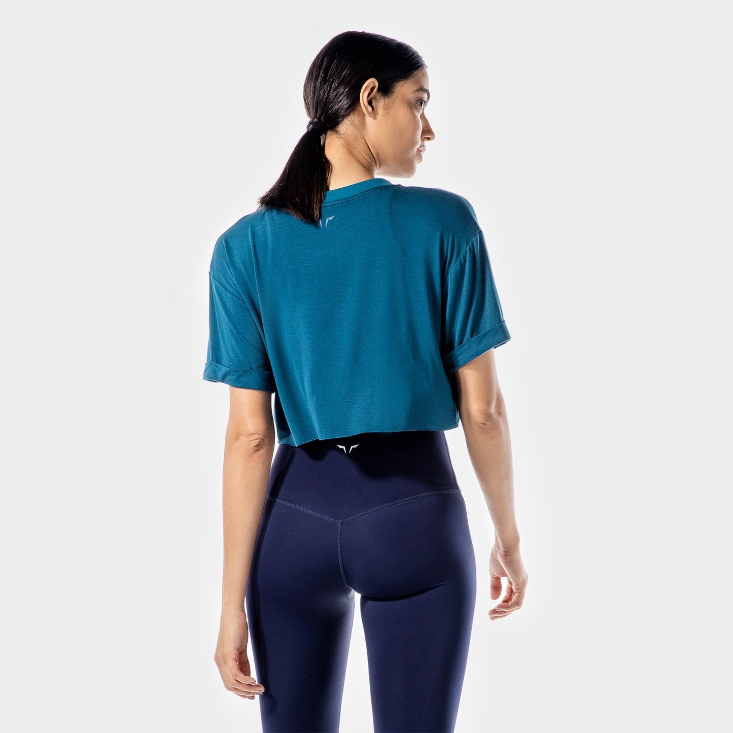 squatwolf-gym-t-shirts-for-women-iconic-crop-tee-teal-workout-clothes