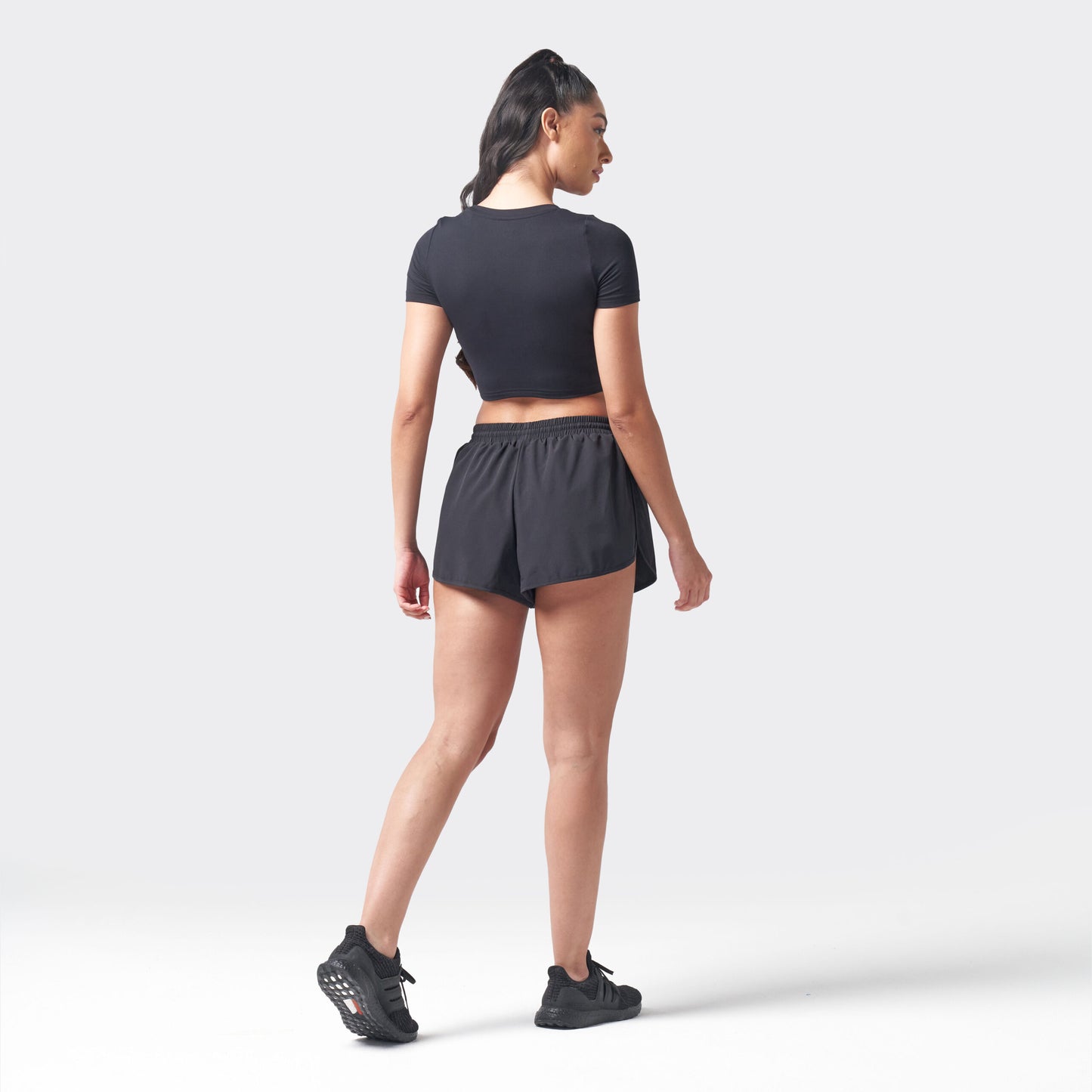 Essential Cropped T-shirt - Black