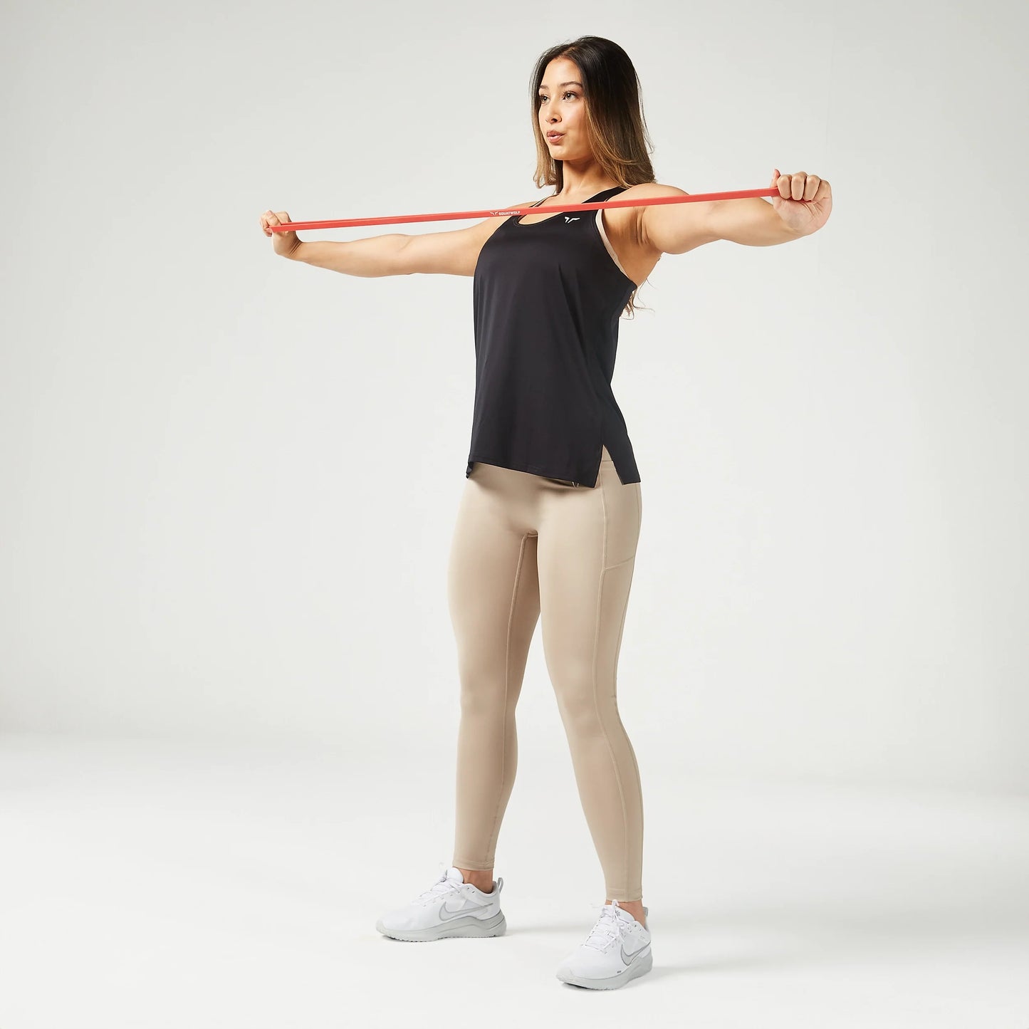 تانك توب ايسينشال - أسود