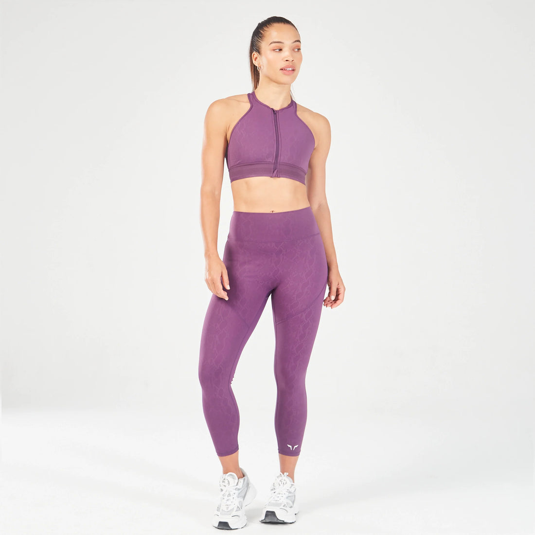 squatwolf-workout-clothes-serpent-zip-up-bra-shadow-purple-sports-bra-for-gym