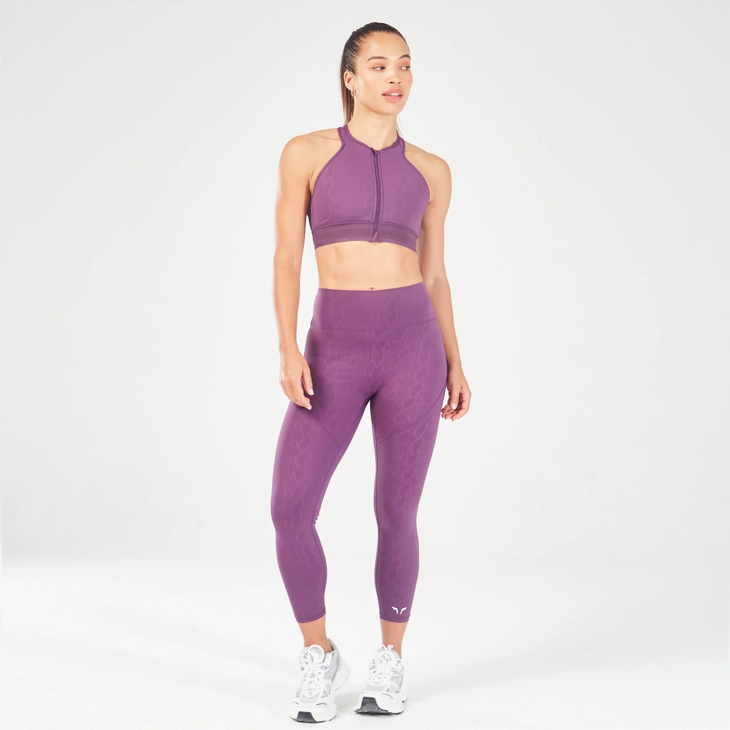 squatwolf-workout-clothes-serpent-zip-up-bra-shadow-purple-sports-bra-for-gym