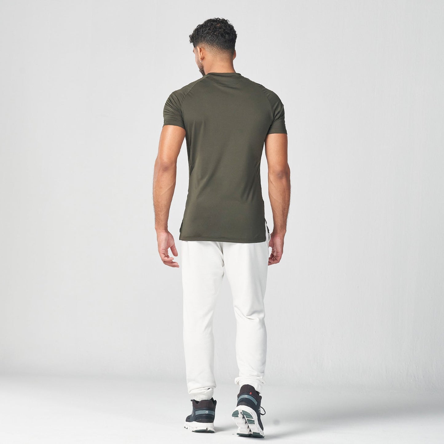 squatwolf-gym-wear-essential-ultralight-gym-tee-khaki-workout-shirts-for-men