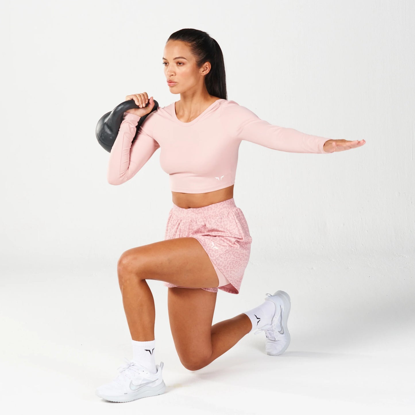 شورت أنتيمد 2 في 1 للركض - طبعة موف فاتح