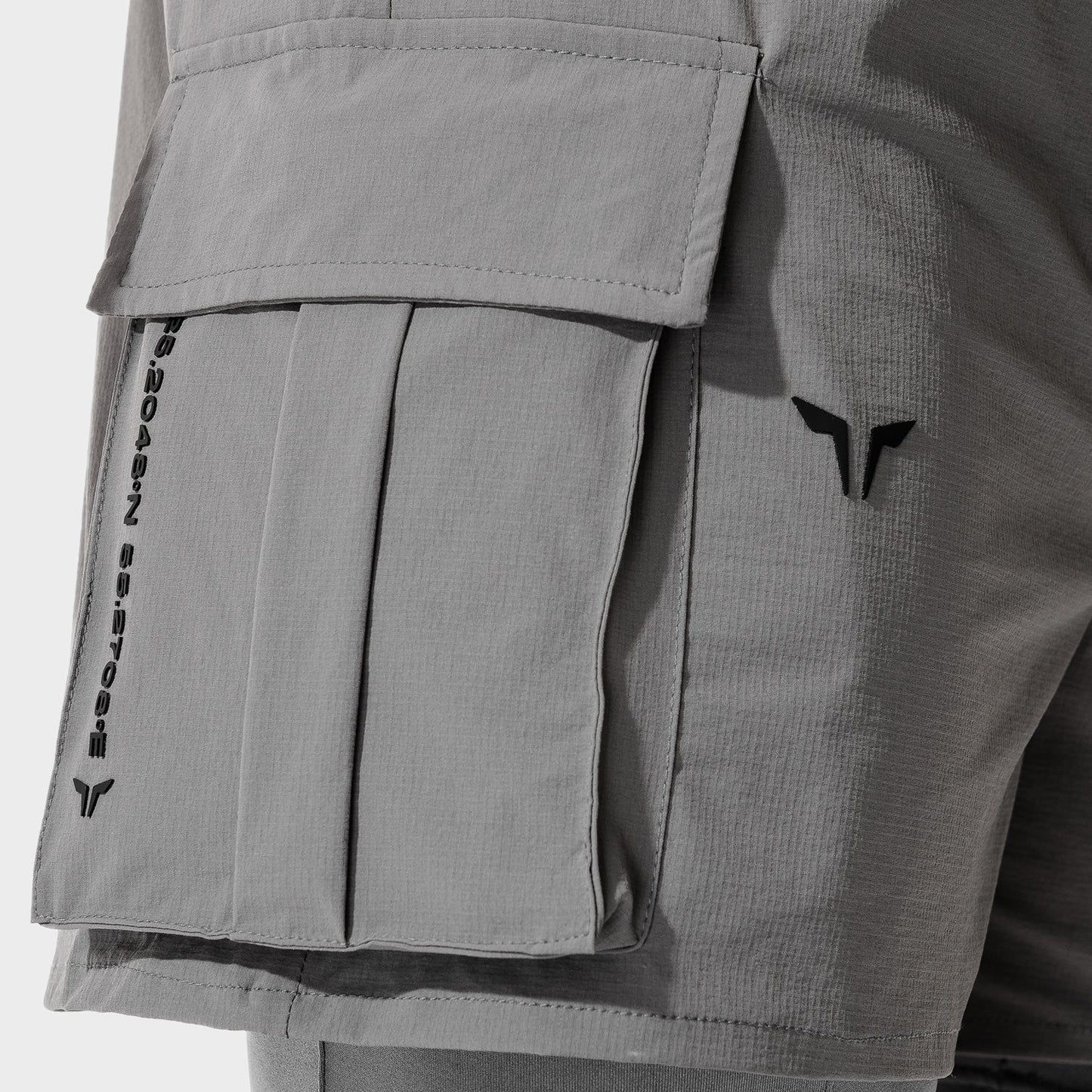 squatwolf-gym-wear-code-2-in-1-cargo-shorts-grey-workout-shorts-for-men