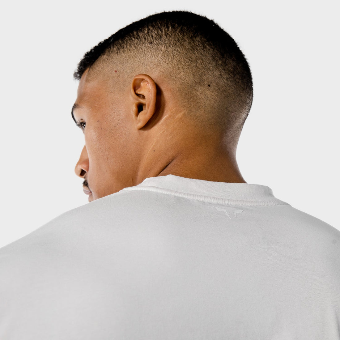 squatwolf-gym-t-shirts-for-women-iconic-oversize-tee-white-workout-clothes