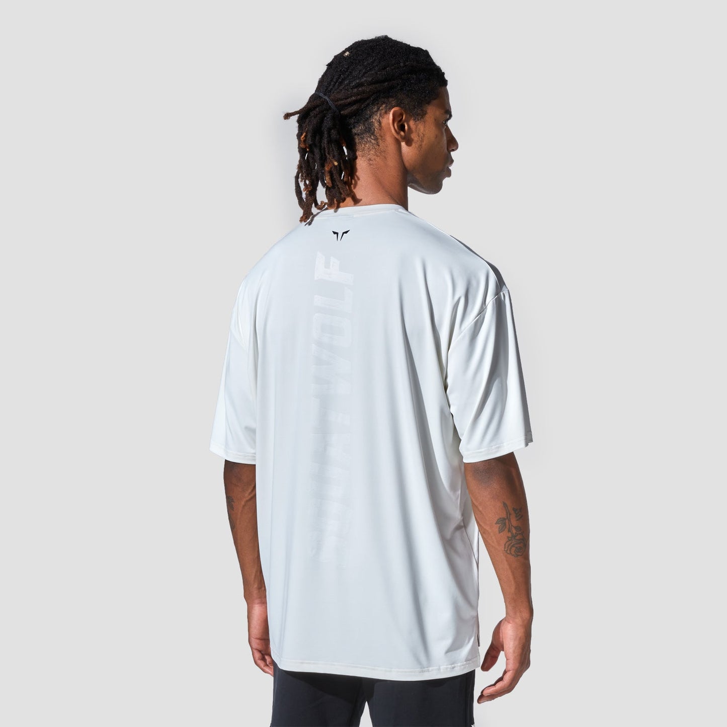 squatwolf-gym-wear-graphic-wordmark-oversized-tee-white-workout-shirts-for-men