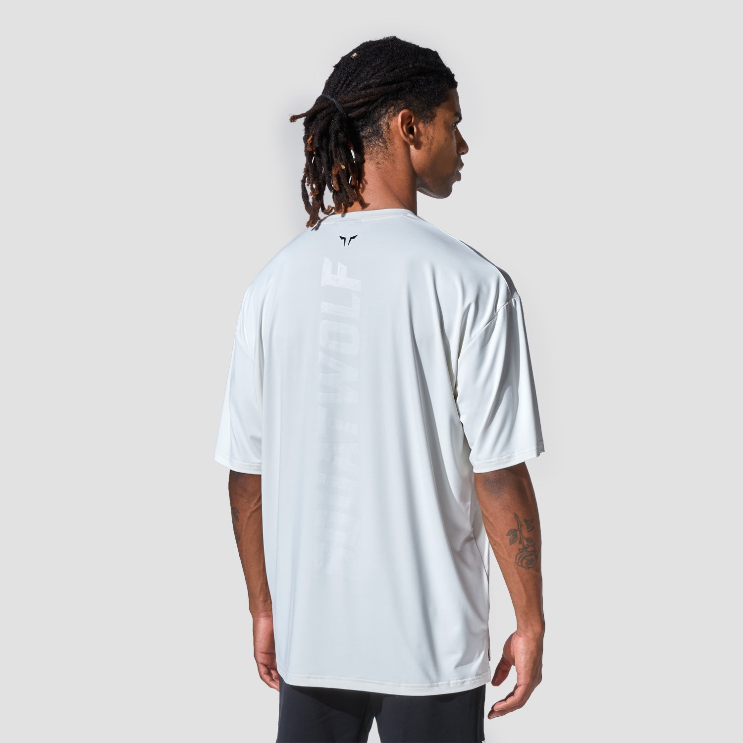 squatwolf-gym-wear-graphic-wordmark-oversized-tee-white-workout-shirts-for-men