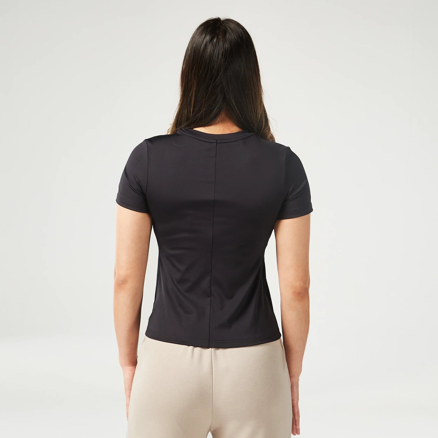 Essential Body Fit T-shirt - Black