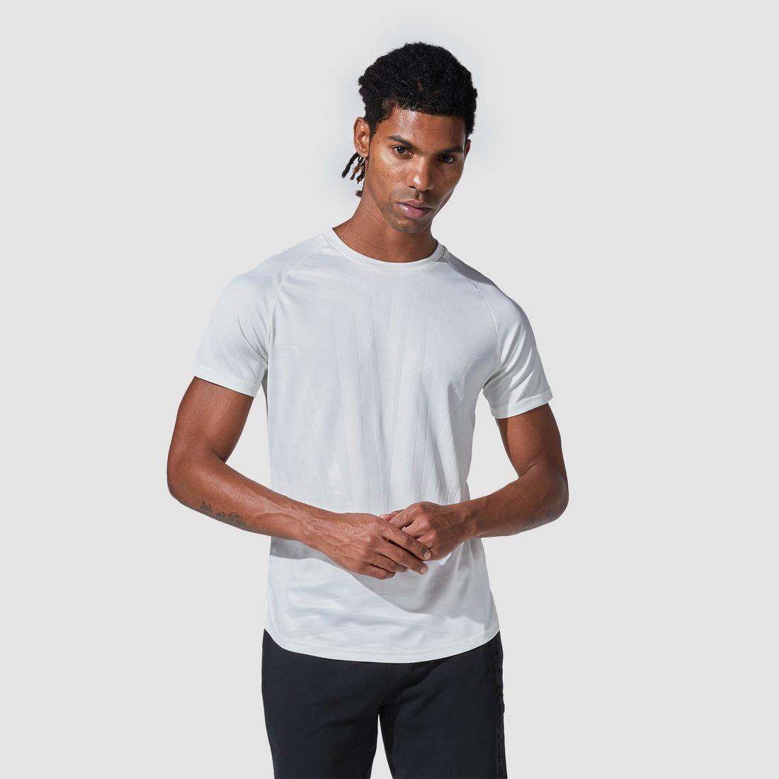 squatwolf-gym-wear-graphic-waves-eye-tee-white-workout-t-shirts-for-men