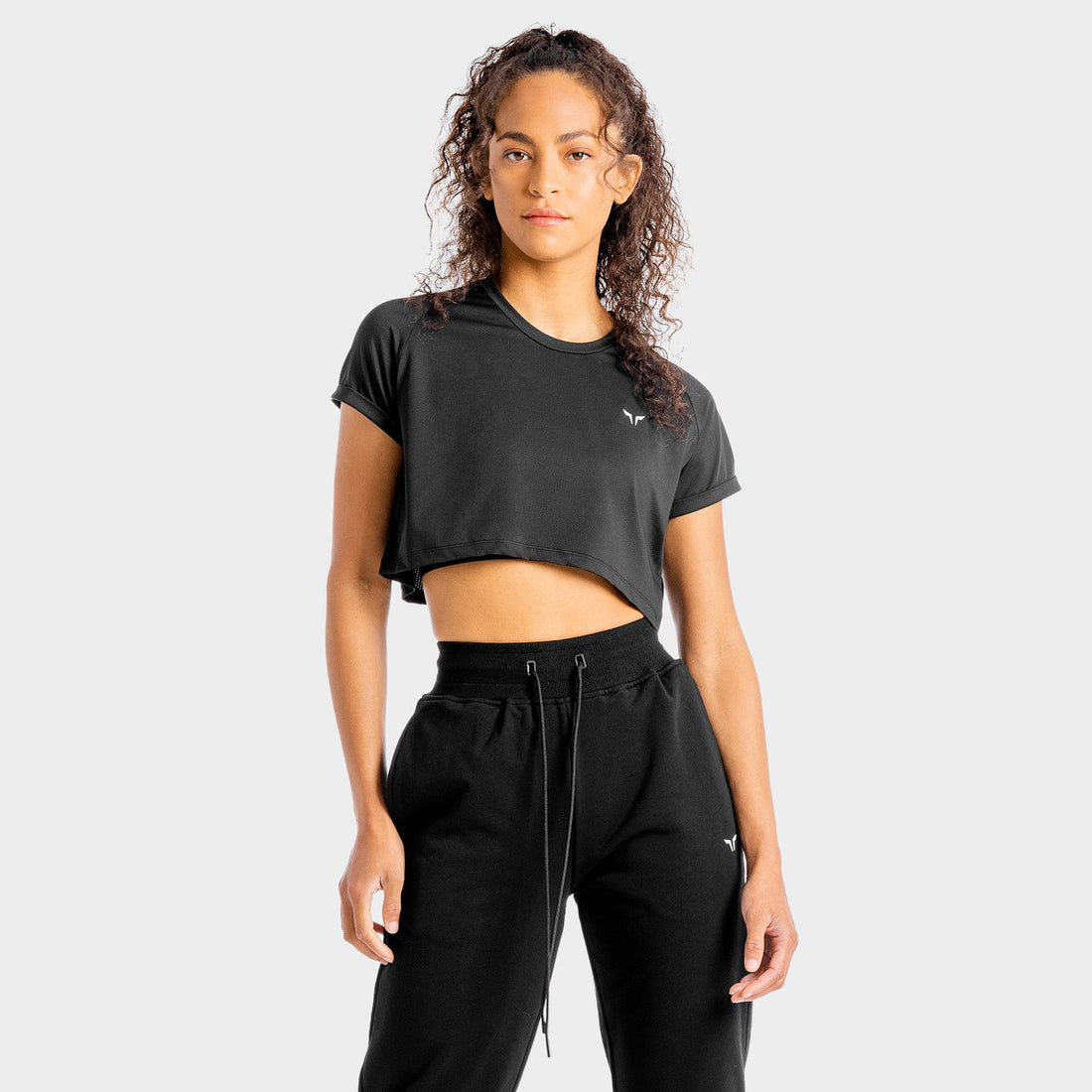 squatwolf-gym-t-shirts-for-women-core-crop-tee-black-workout-clothes