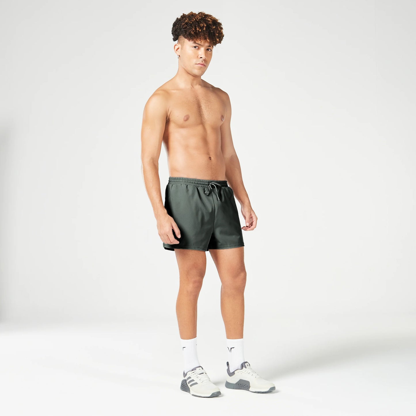  ايسينشال شورت "3 - أخضر غامق