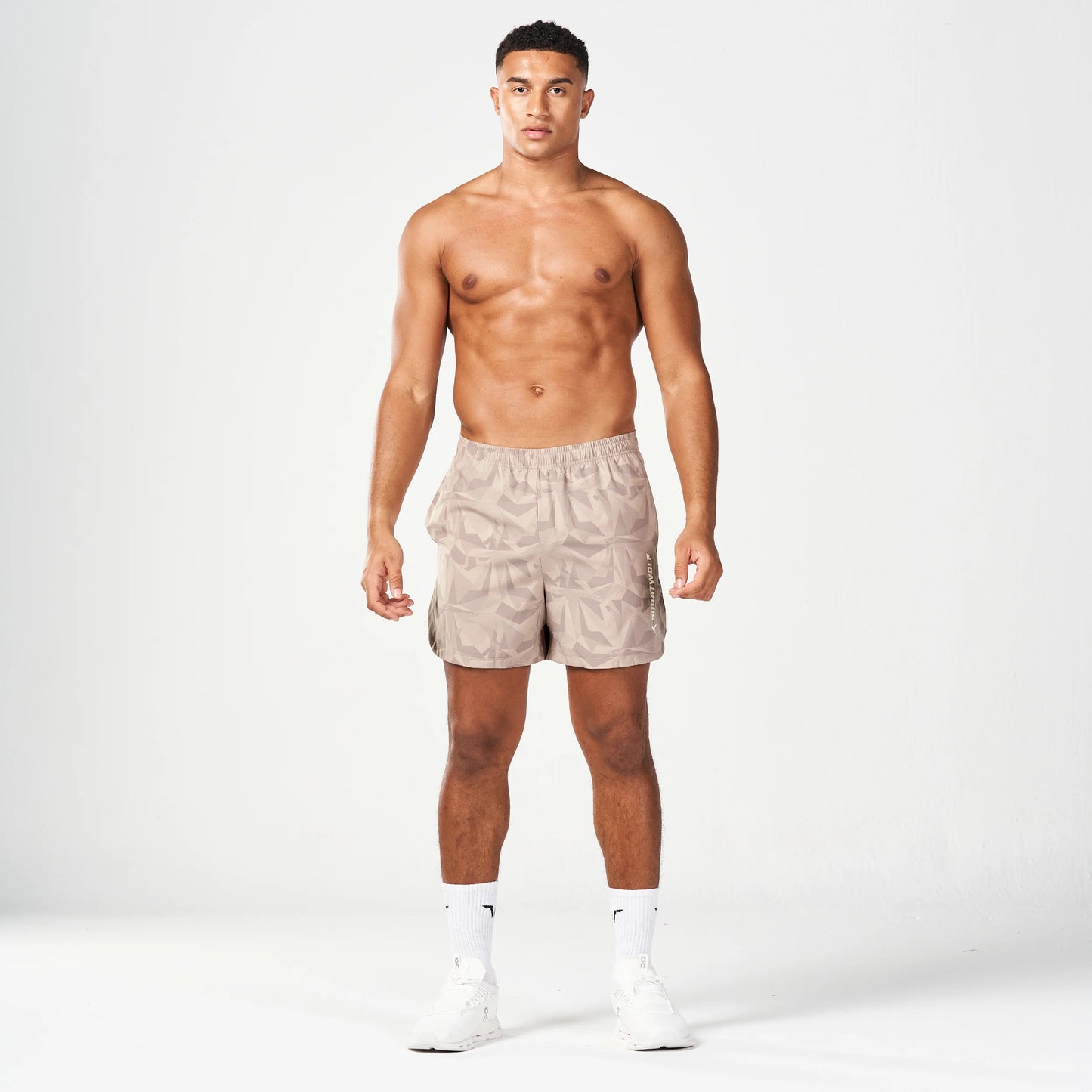 شورت واريور 2.0 بطول 5 بوصة - نمط تمويه ترابي