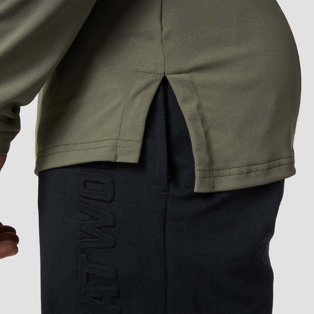 squatwolf-running-tops-for-men-core-running-top-khaki-long-sleeves-gym-wear