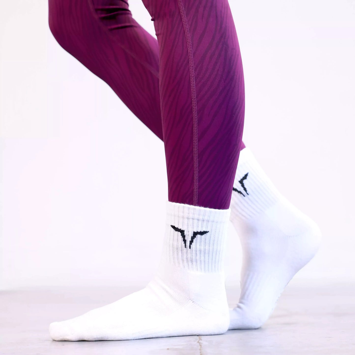 squatwolf-gym-wear-pack-of-3-ankle-socks-white-workout