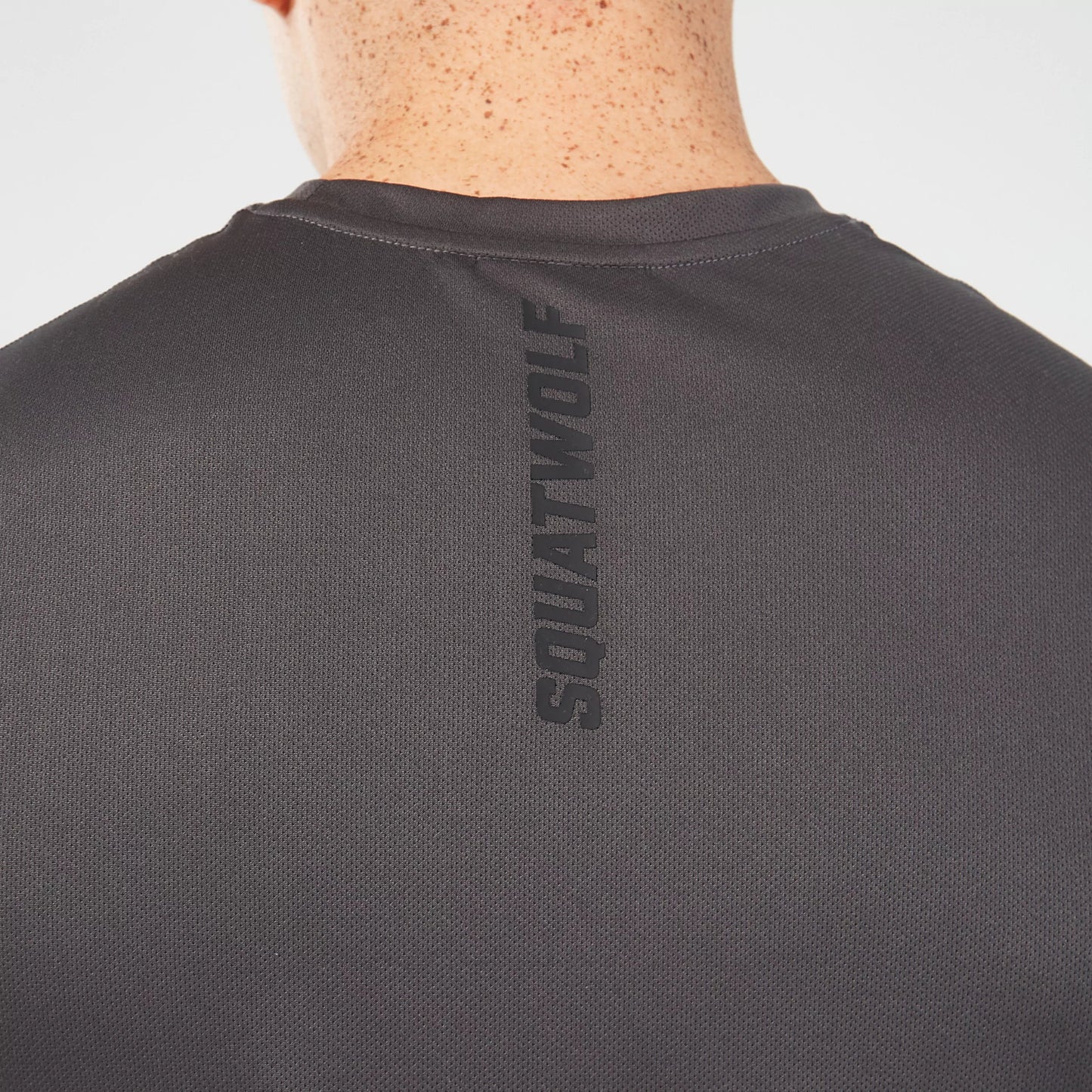 squatwolf-gym-wear-essential-contrast-tee-asphalt-workout-shirts-for-men