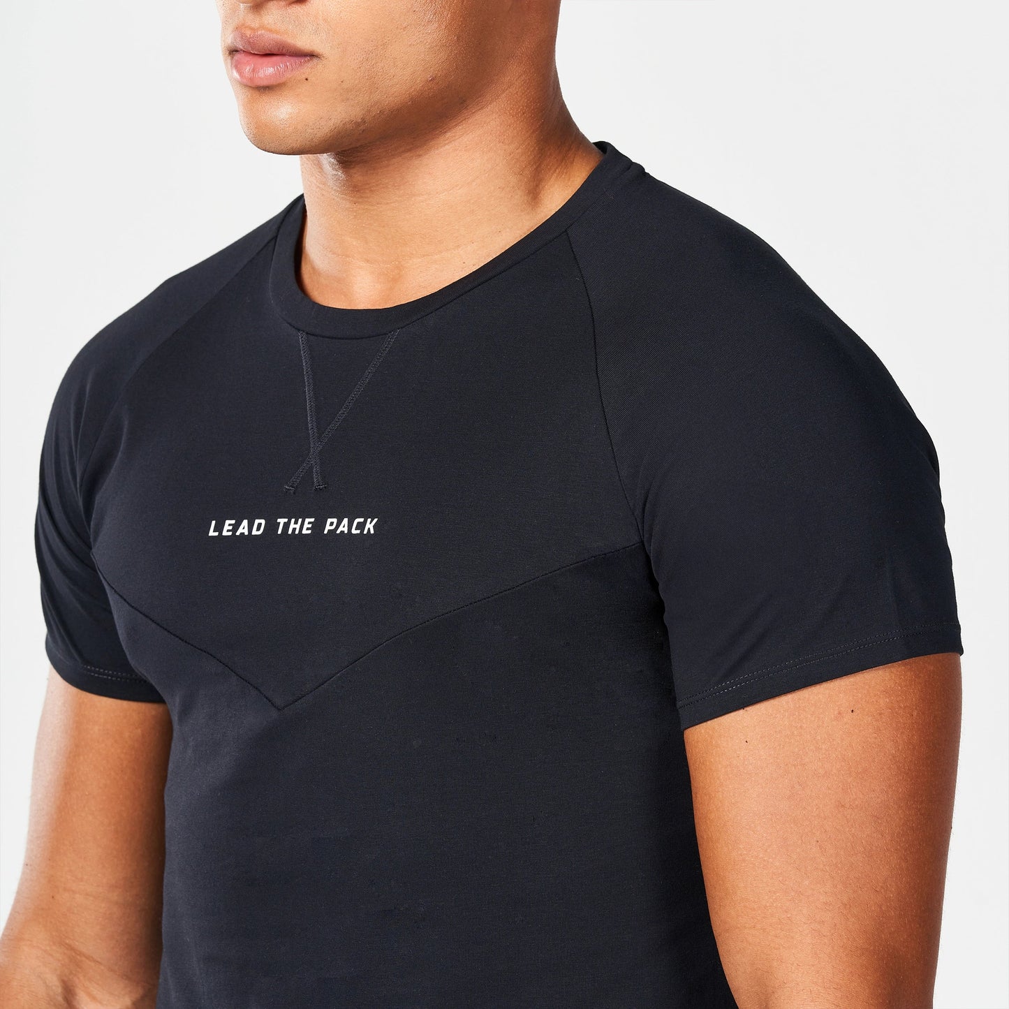 ستيتمنت تيشيرت 2.0 - أسود