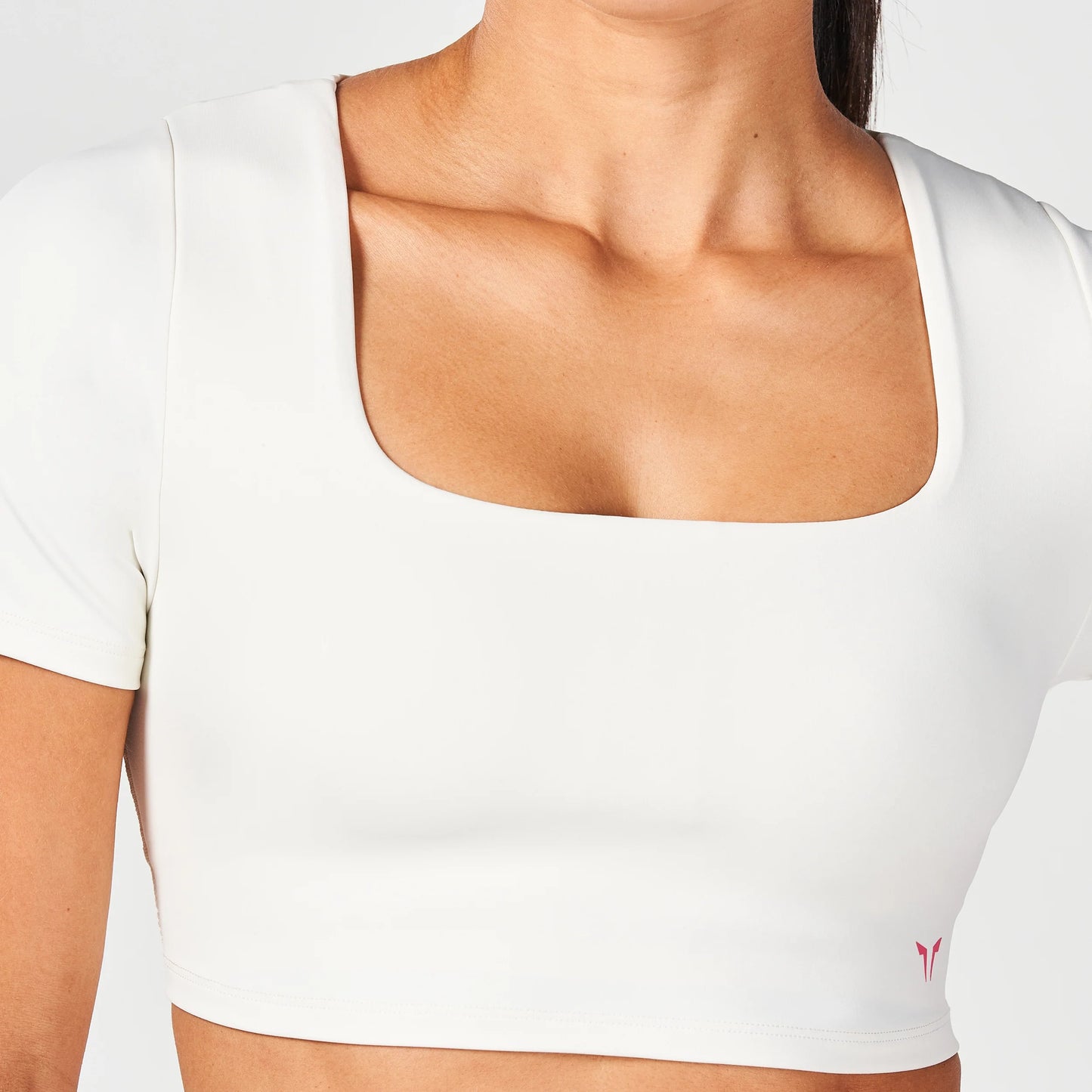 بلوزة بحمالة صدر مدمجة عالية التأثير - أبيض لؤلؤي