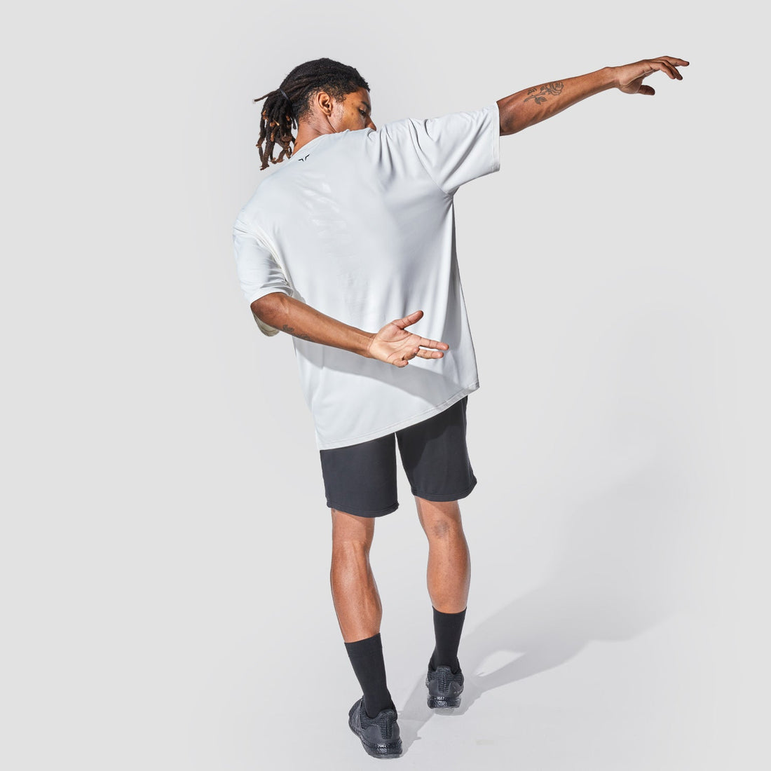 squatwolf-gym-wear-graphic-wordmark-oversized-tee-white-workout-shirts-for-men