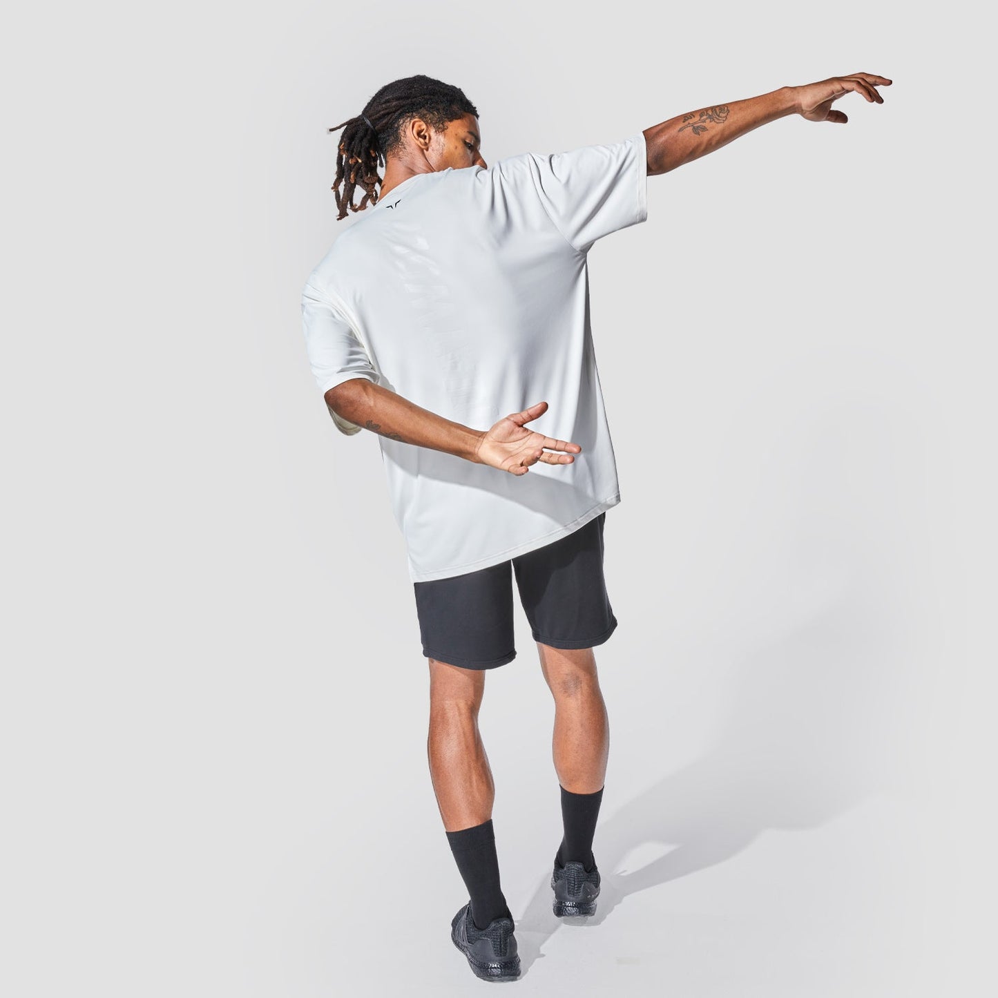 squatwolf-gym-wear-graphic-wordmark-oversized-tee-white-workout-shirts-for-men