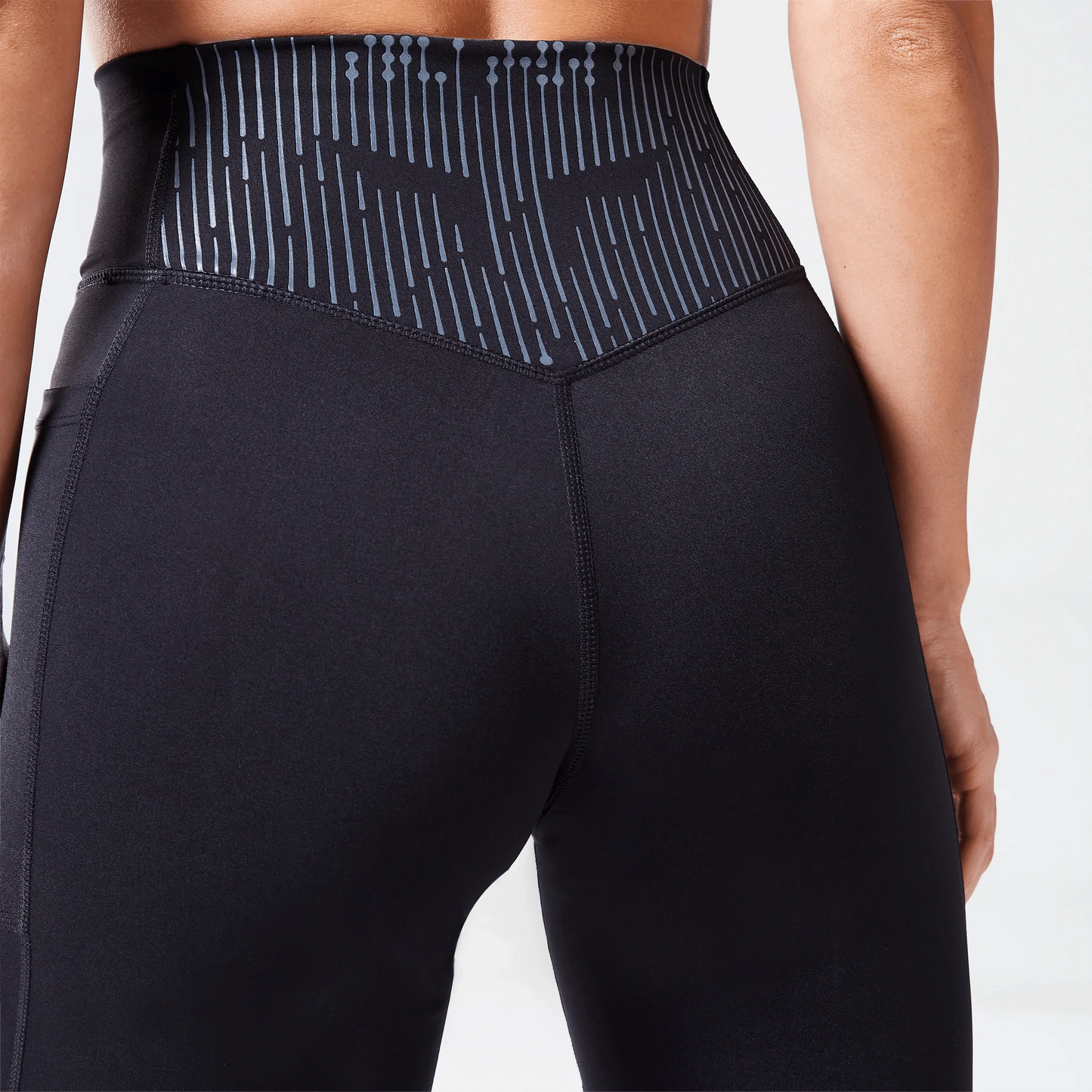 ليقنز كود رن واي - أسود