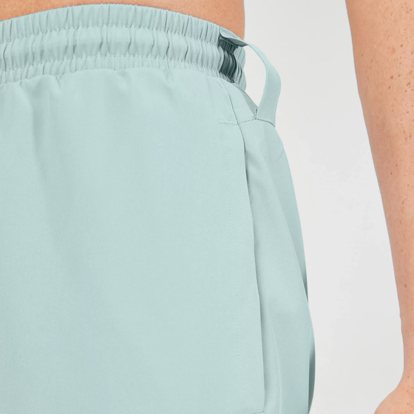 squatwolf-gym-wear-essential-pro-7-inch-shorts-gray-mist-workout-short-for-men