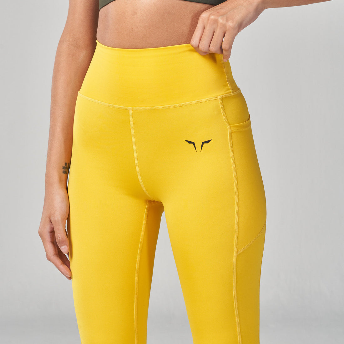 squatwolf-workout-clothes-essential-cropped-leggings-yellow-leggings-for-women