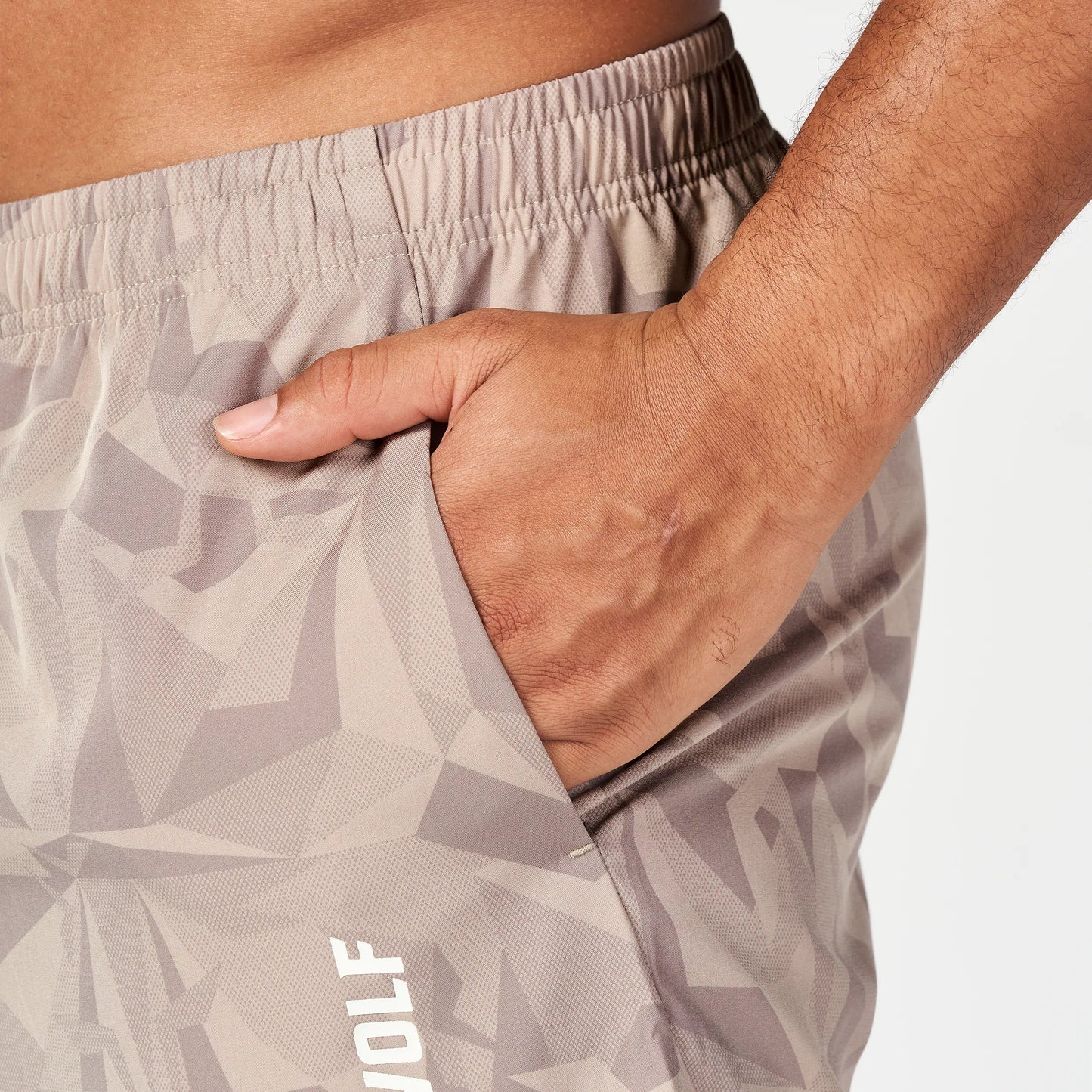 شورت واريور 2.0 بطول 5 بوصة - نمط تمويه ترابي