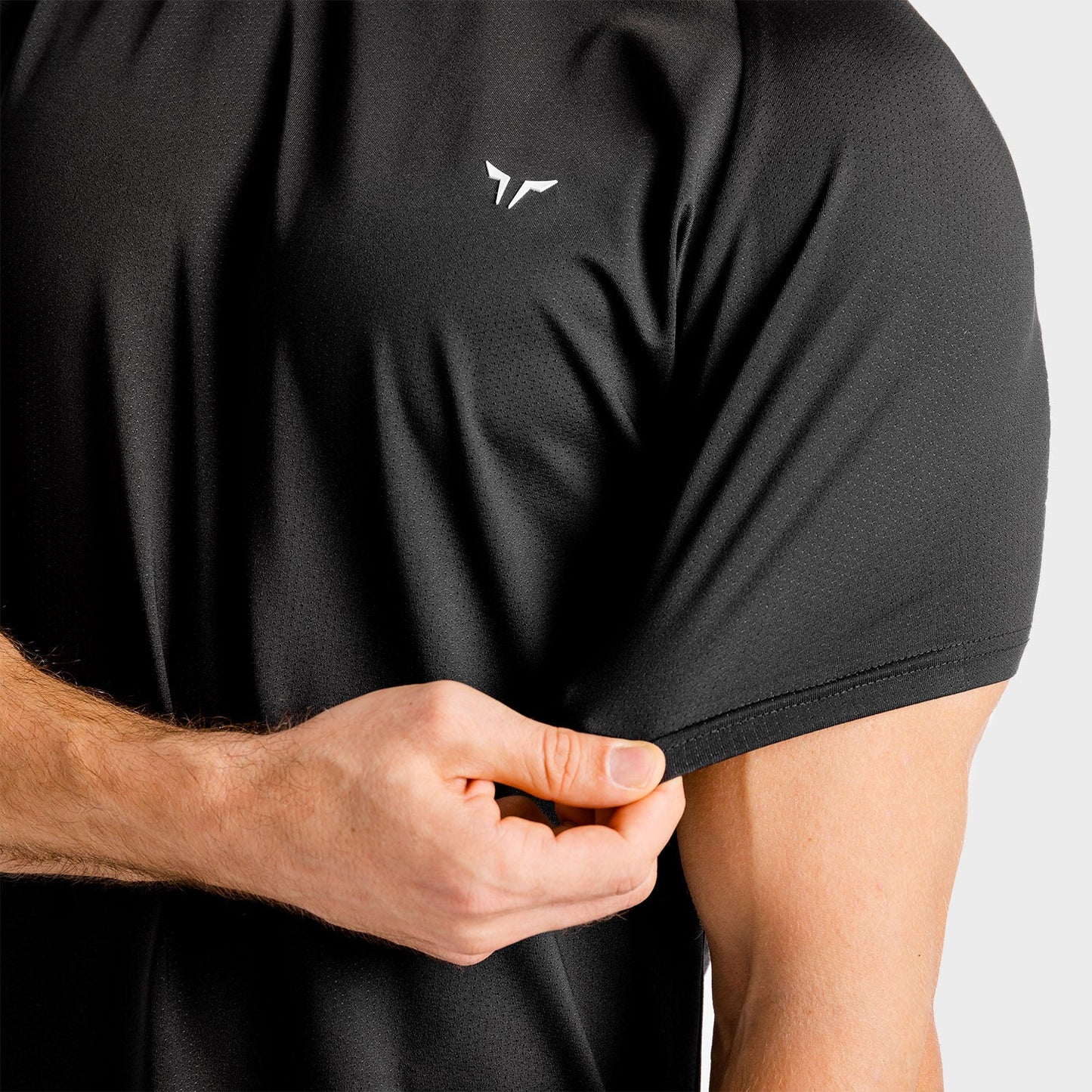 squatwolf-gym-wear-core-mesh-tee-black-workout-shirts-for-men