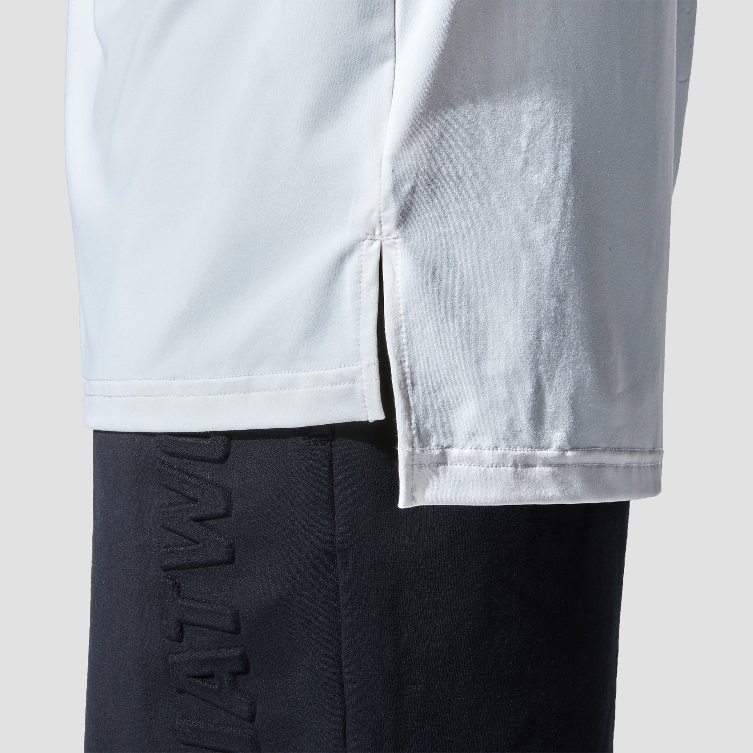 squatwolf-gym-wear-graphic-wordmark-oversized-tee-white-workout-shirts-for-men