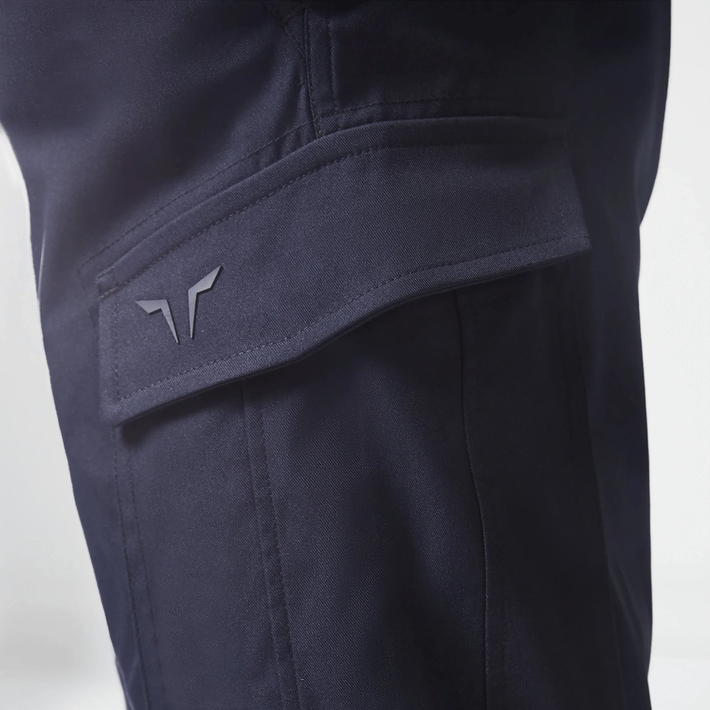 يوتيليتي كود كارغو شورت - أسود 