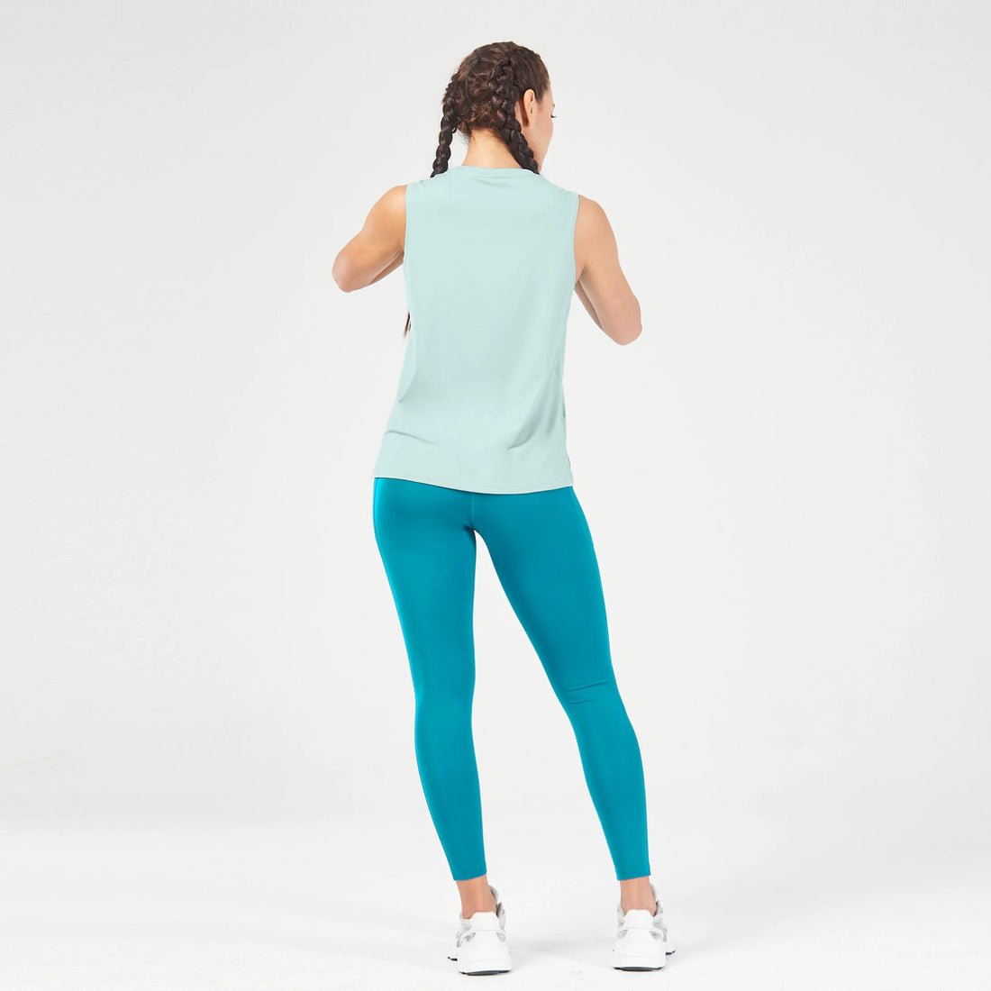 squatwolf-workout-clothes-essential-crew-tank-gray-mist-gym-tank-tops-for-women