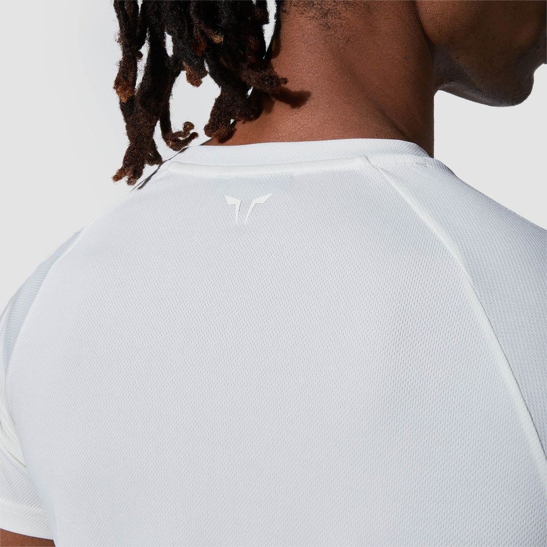 squatwolf-gym-wear-graphic-waves-eye-tee-white-workout-t-shirts-for-men