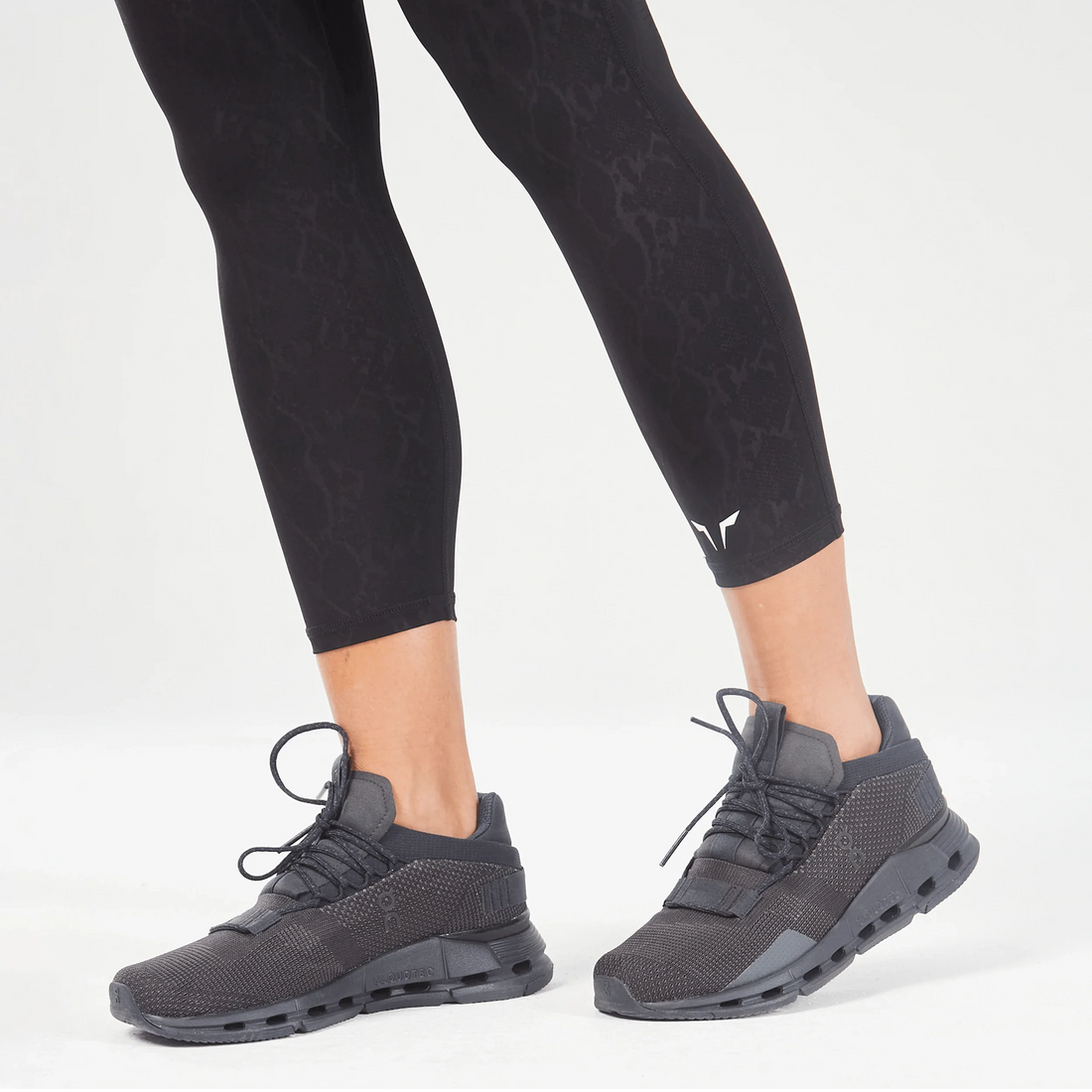 squatwolf-workout-clothes-serpent-7-8-leggings-black-gym-leggings-for-women