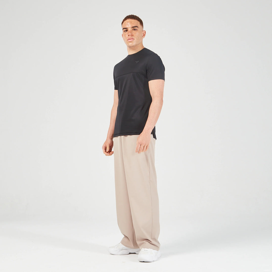 squatwolf-gym-wear-essential-contrast-tee-black-workout-shirts-for-men