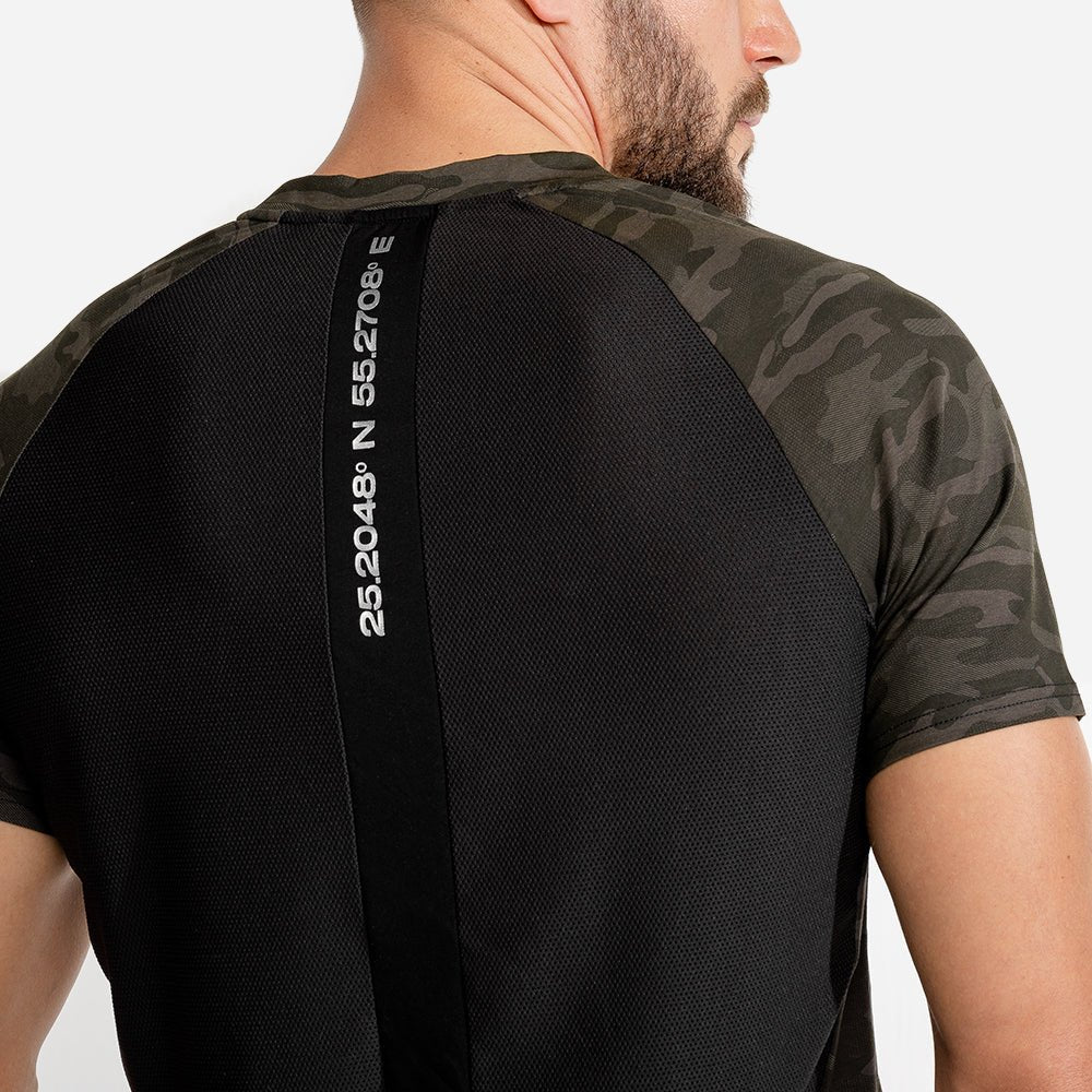 squatwolf-workout-shirts-for-men-evolve-gym-tee-camo-gym-wear